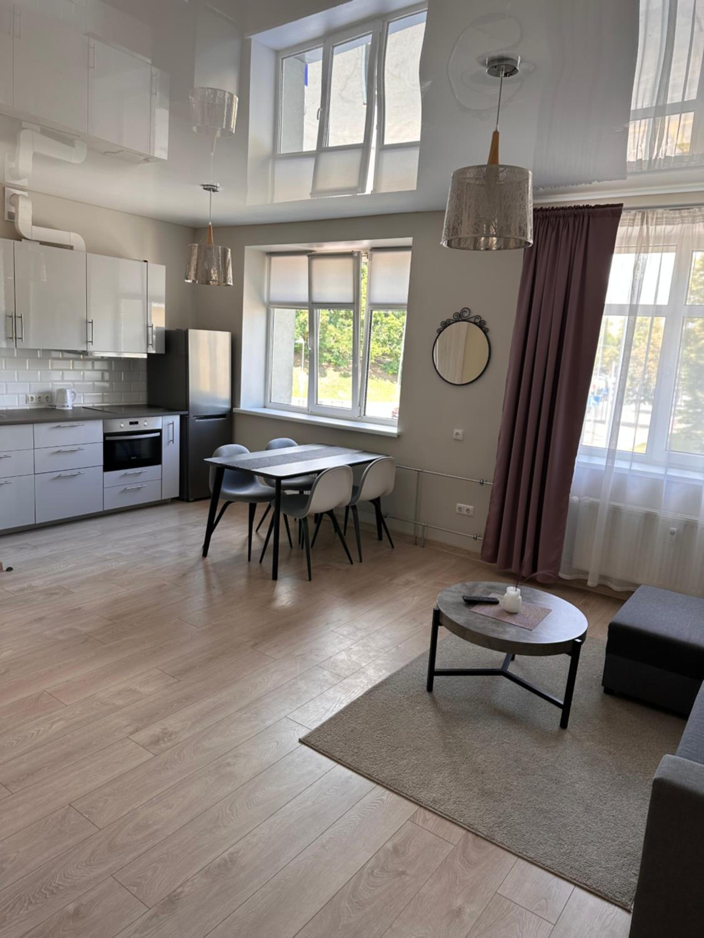 One-Bedroom Apartment photo 2