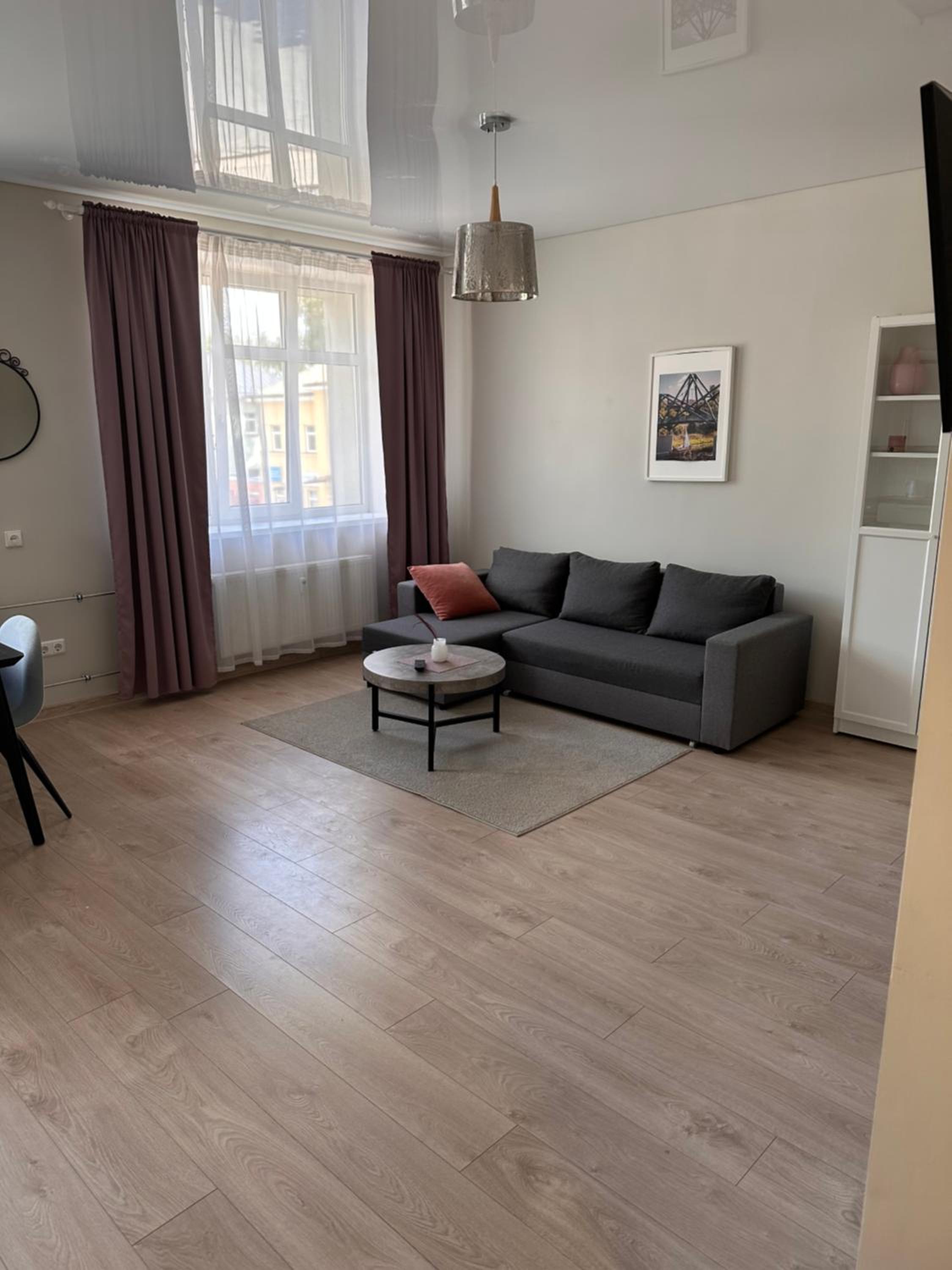 One-Bedroom Apartment photo 1