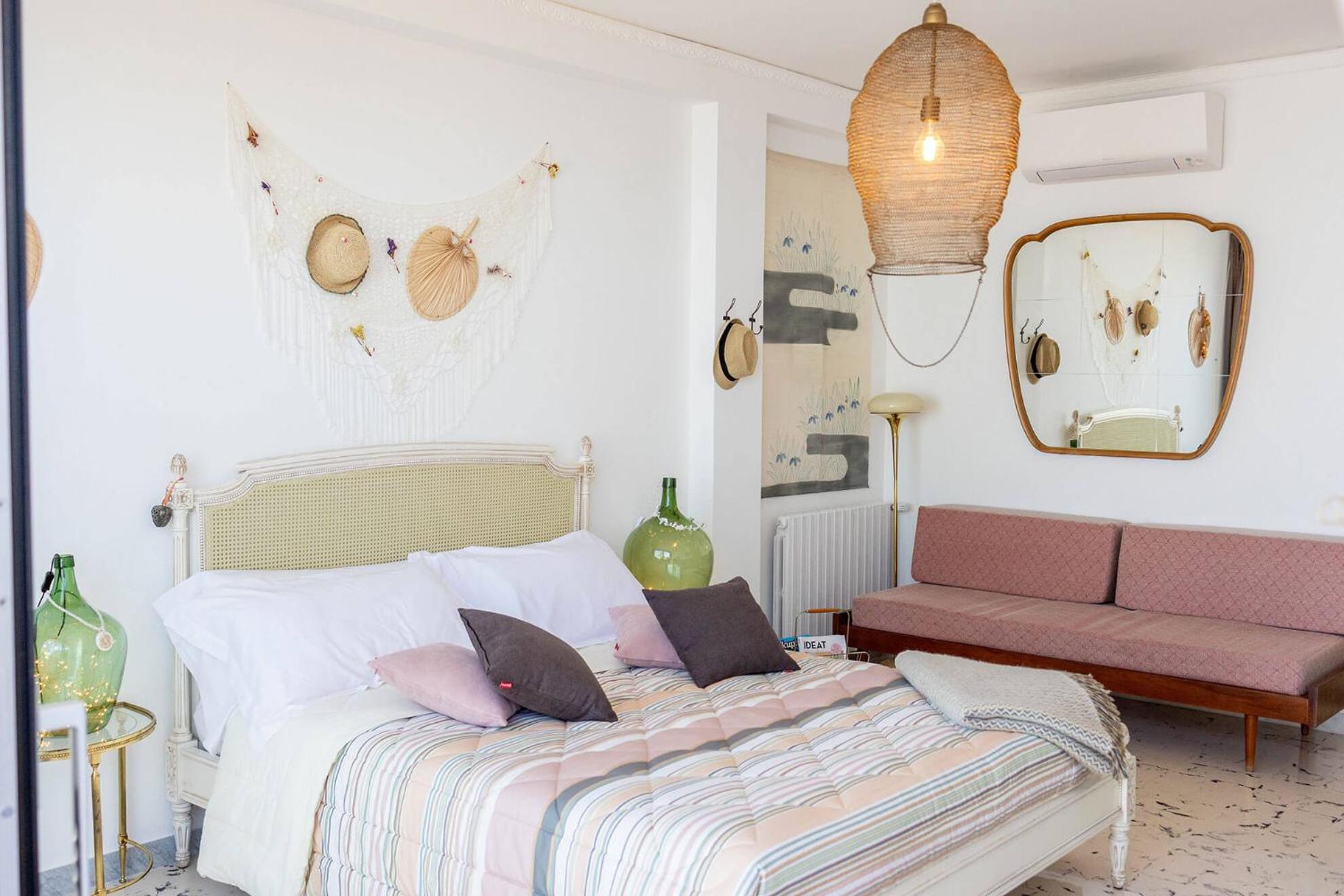 Deluxe Double Room with Balcony and Sea View photo 2