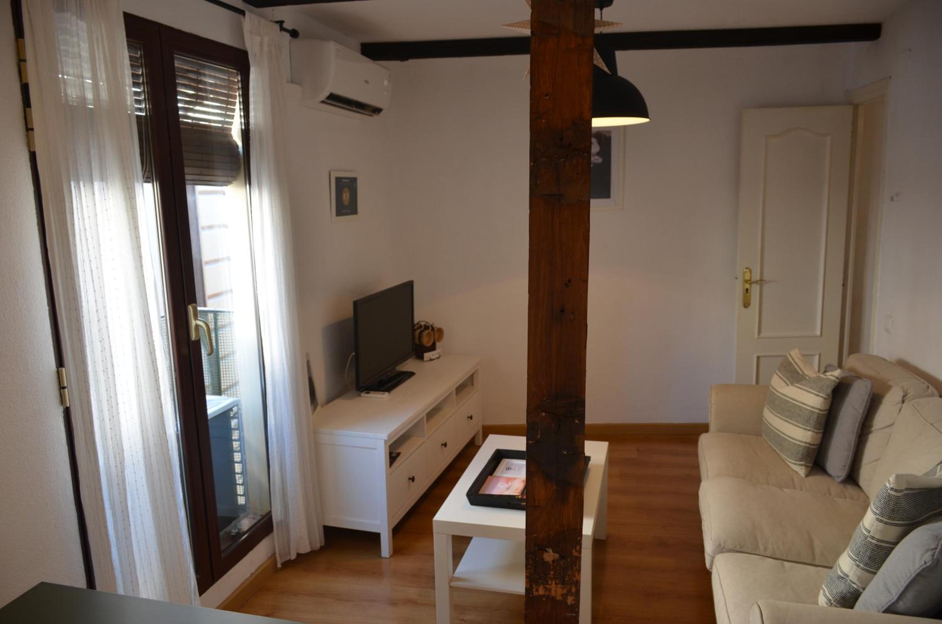 Standard Apartment - Photo 10