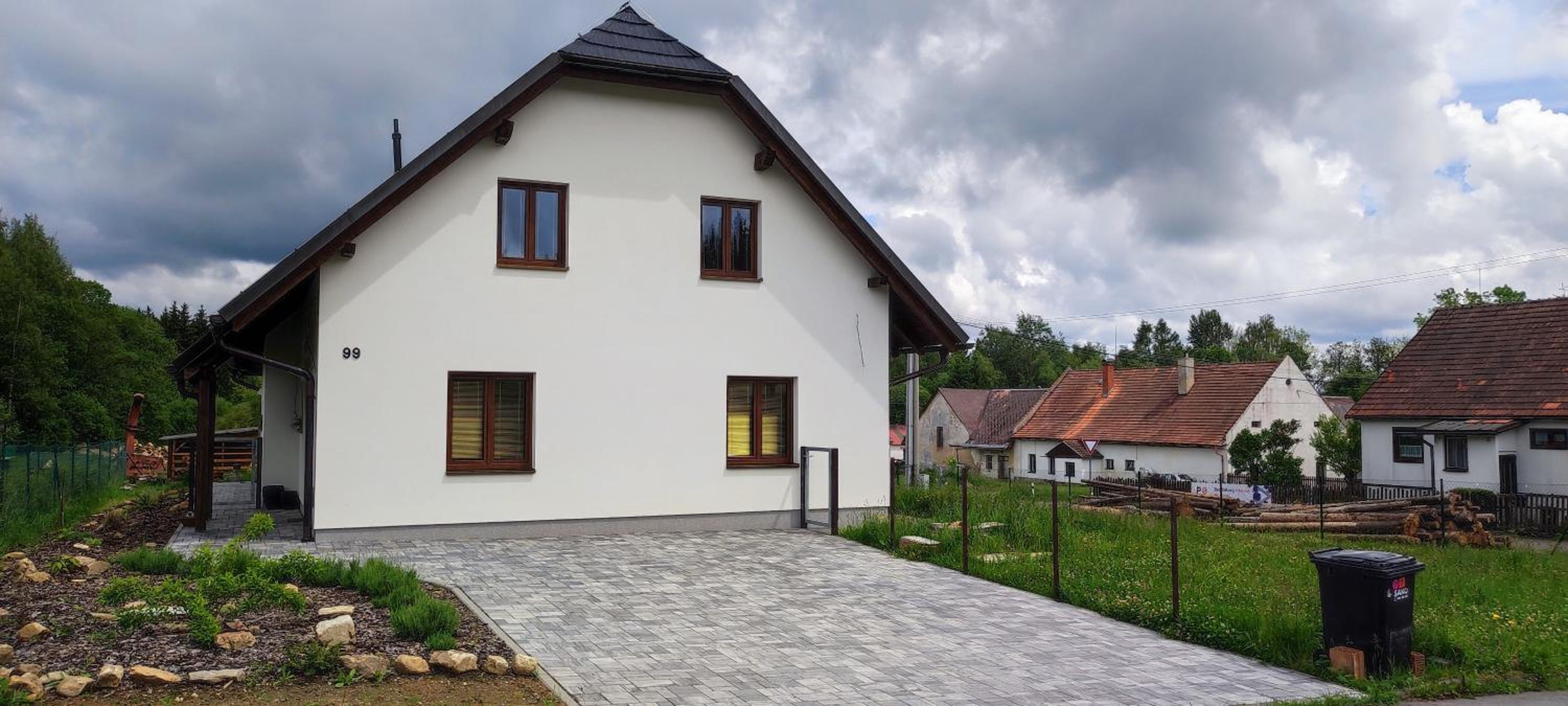 Three-Bedroom House photo 1