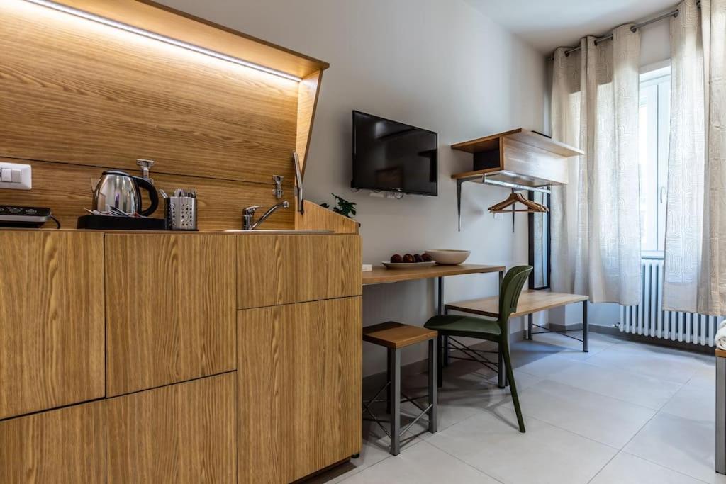 Studio Apartment with One Double Bed photo 3