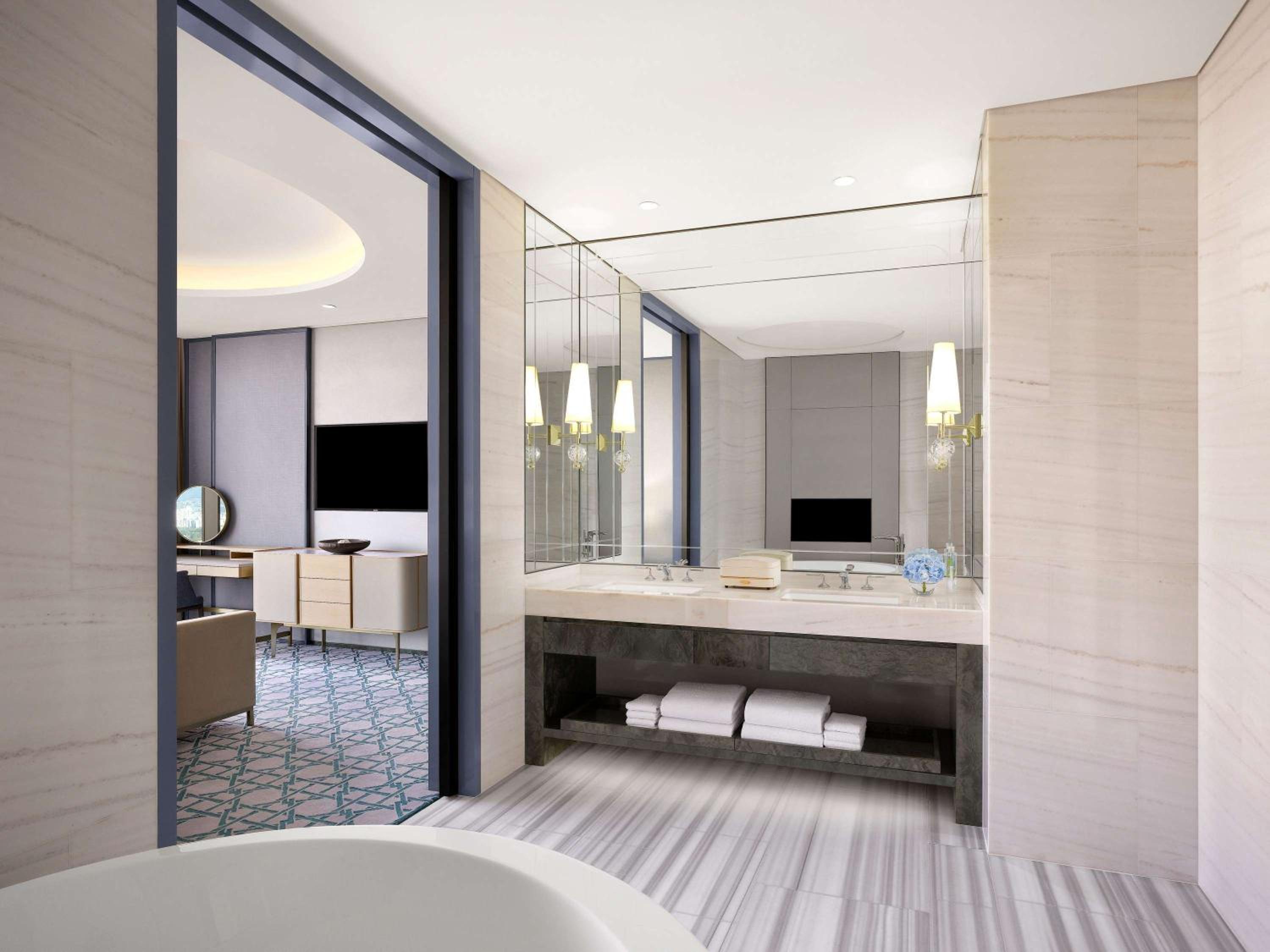 Two Bedroom Presidential Suite with Lake View and Club Access, photo 6