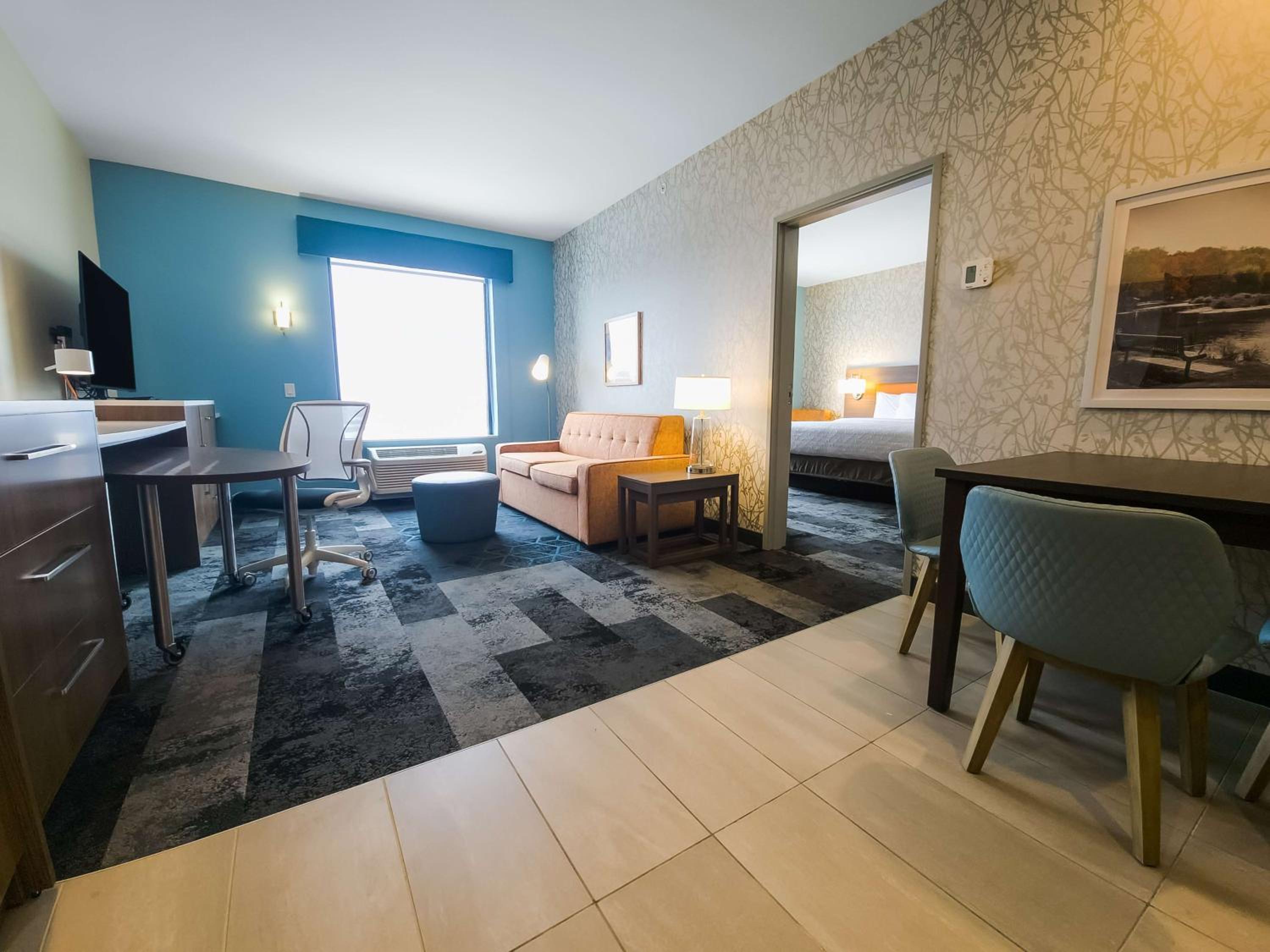 One-Bedroom King Suite - Photo 1