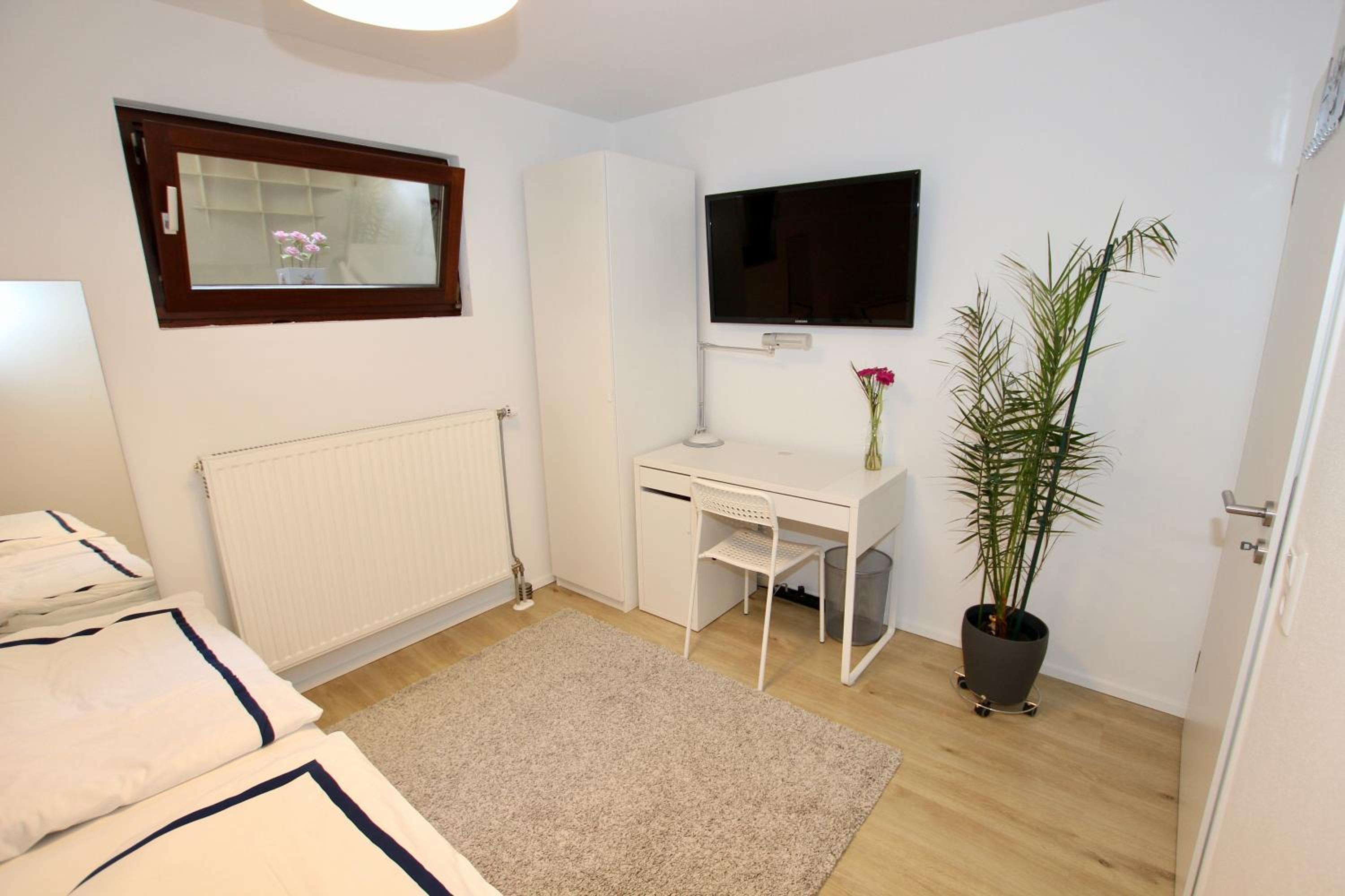 One-Bedroom Apartment photo 3