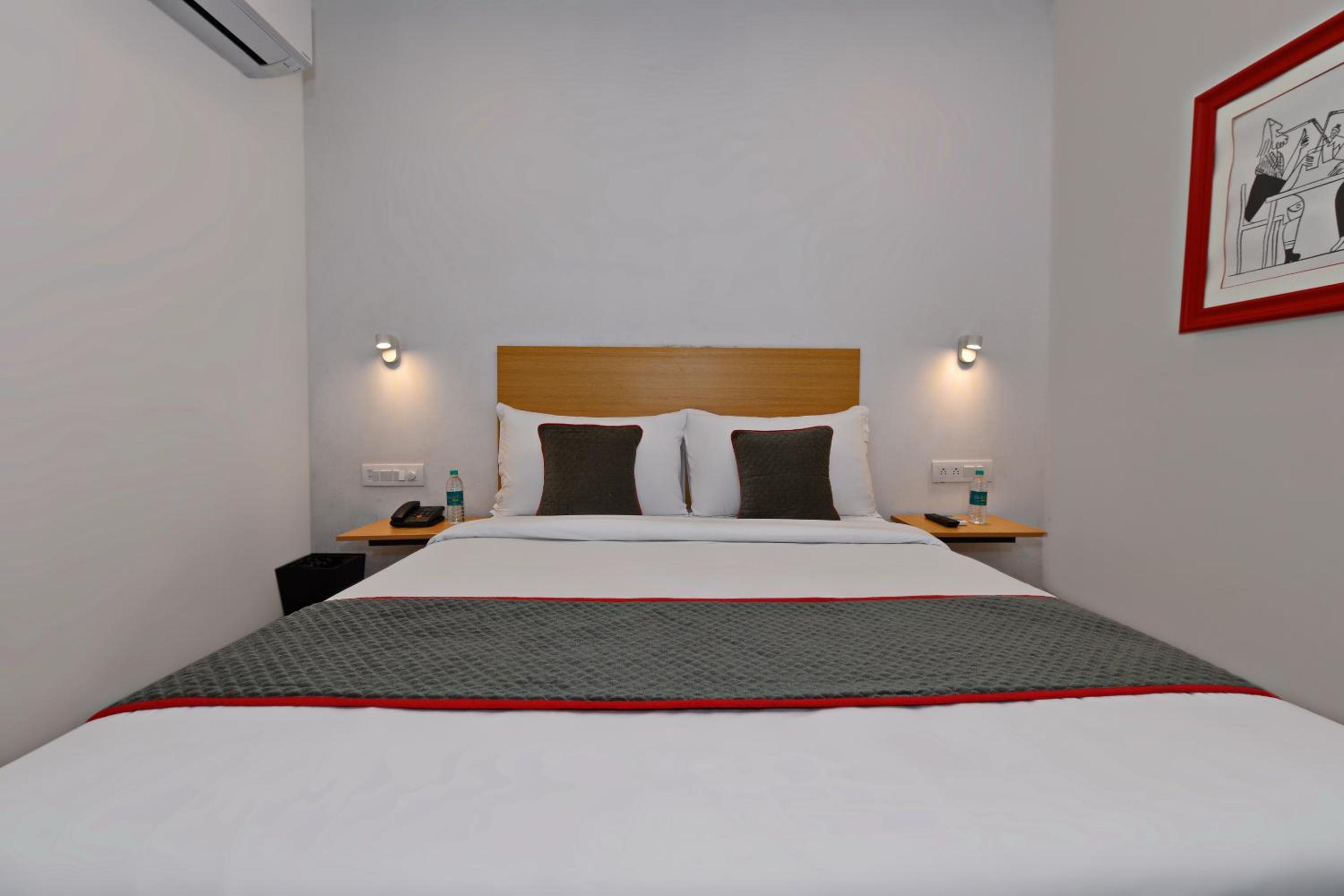 Standard Double Room photo 2