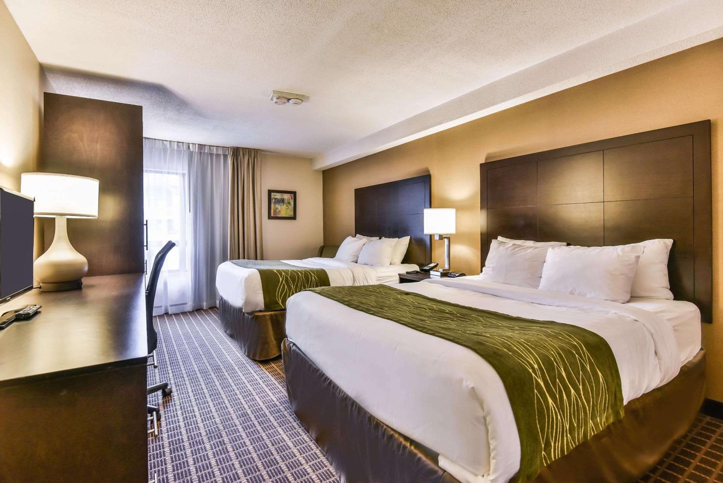 Queen Room with Two Queen Beds - Ground Floor - Photo 1