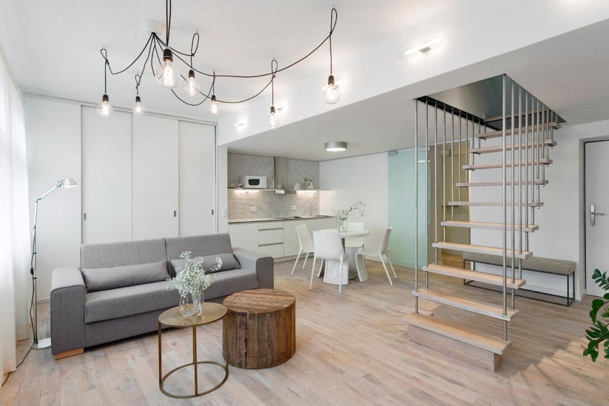 One-Bedroom Apartment with Terrace