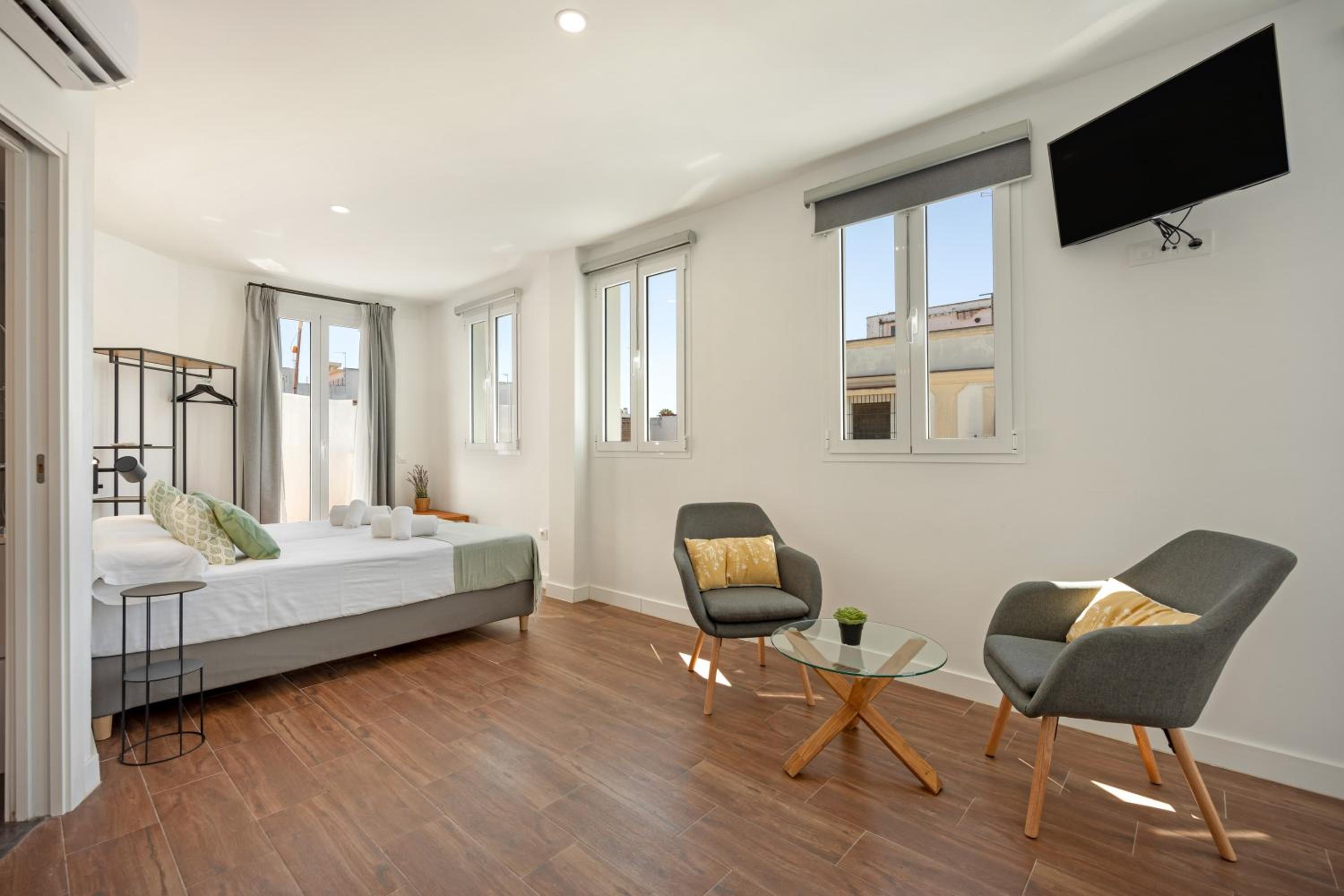 Apartamento de un dormitorio superior con balcón
