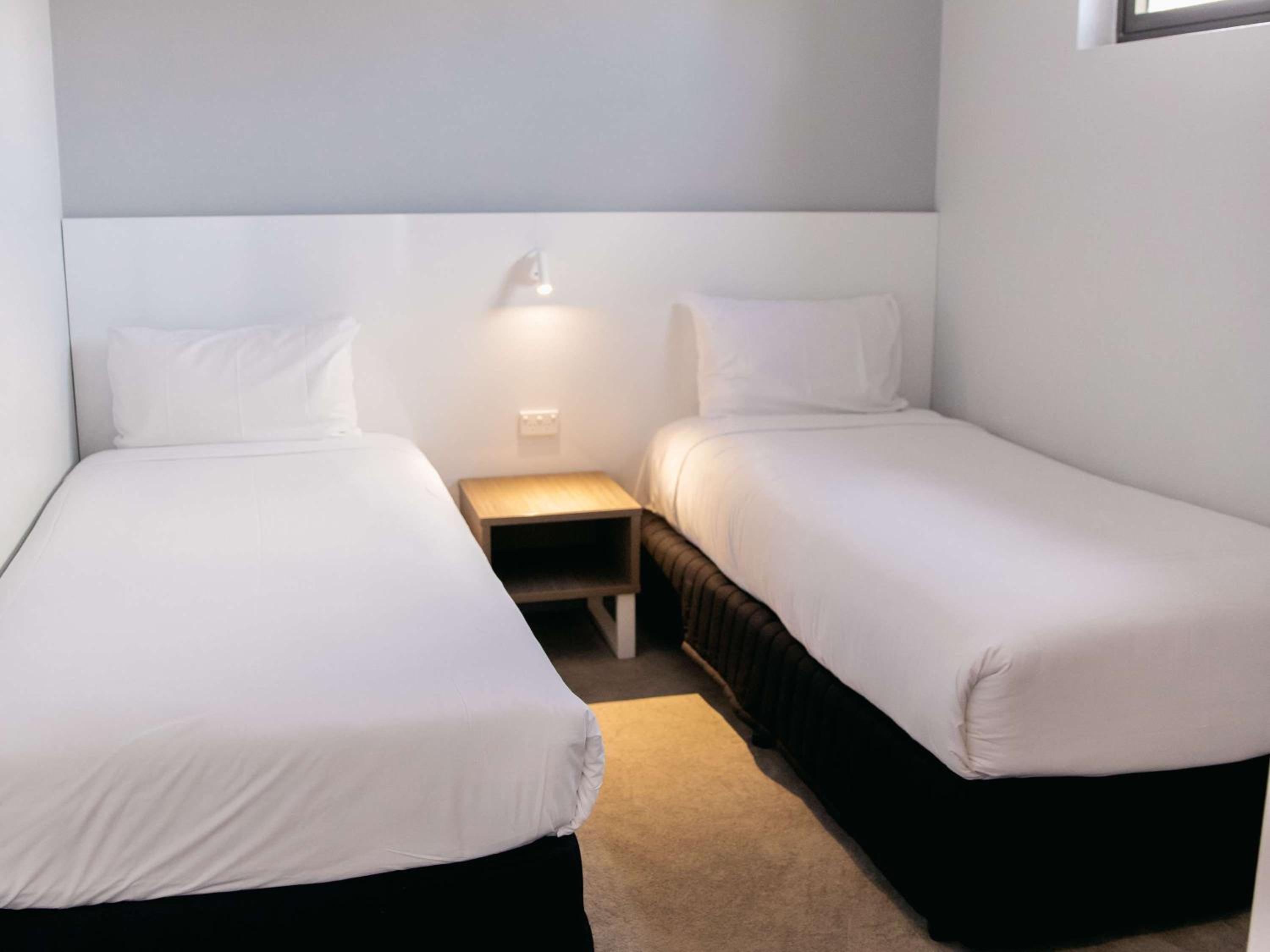 Junior King Suite with Balcony - Photo 12