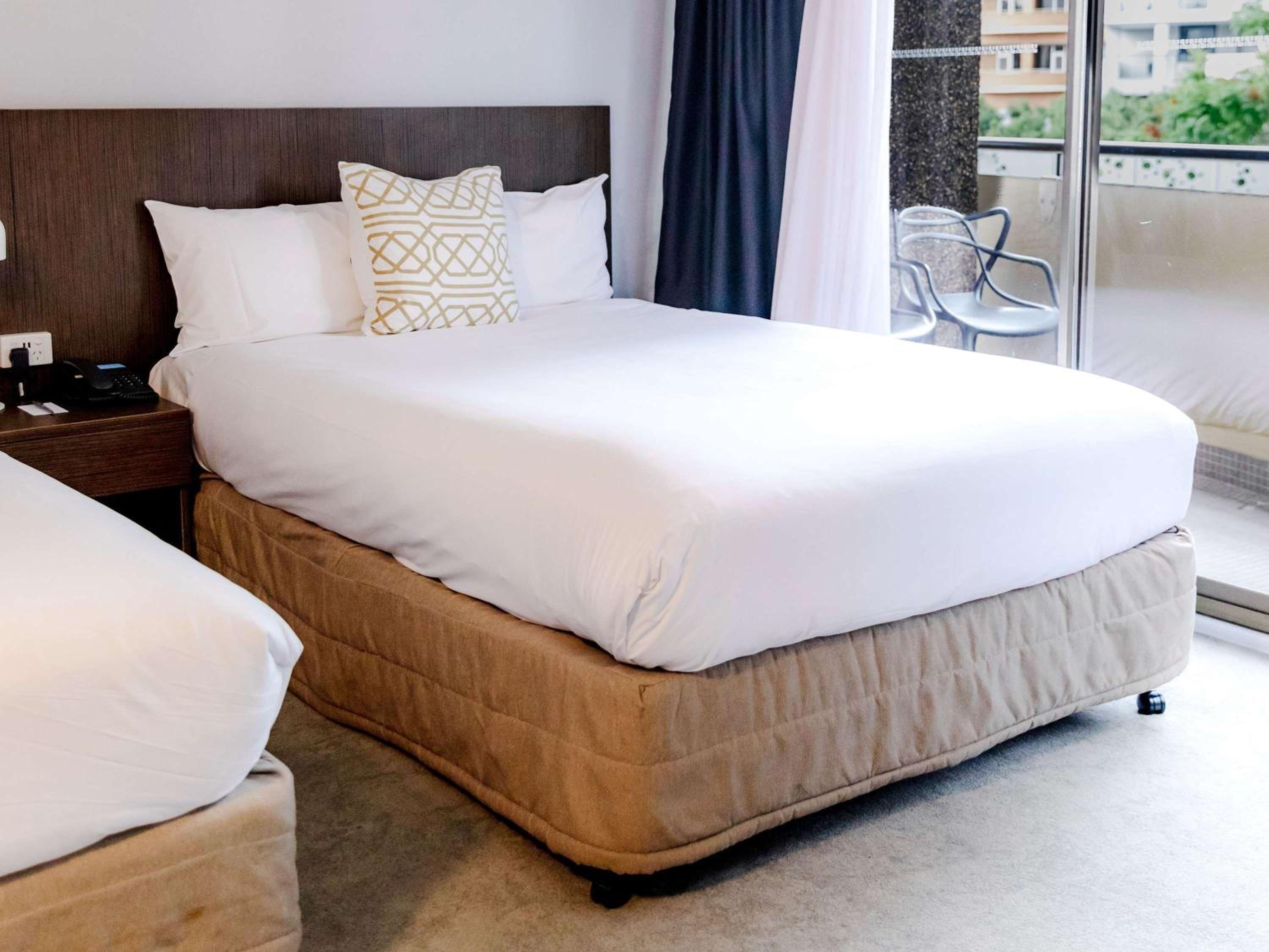 Superior Double Room with Two Double Beds - Photo 7