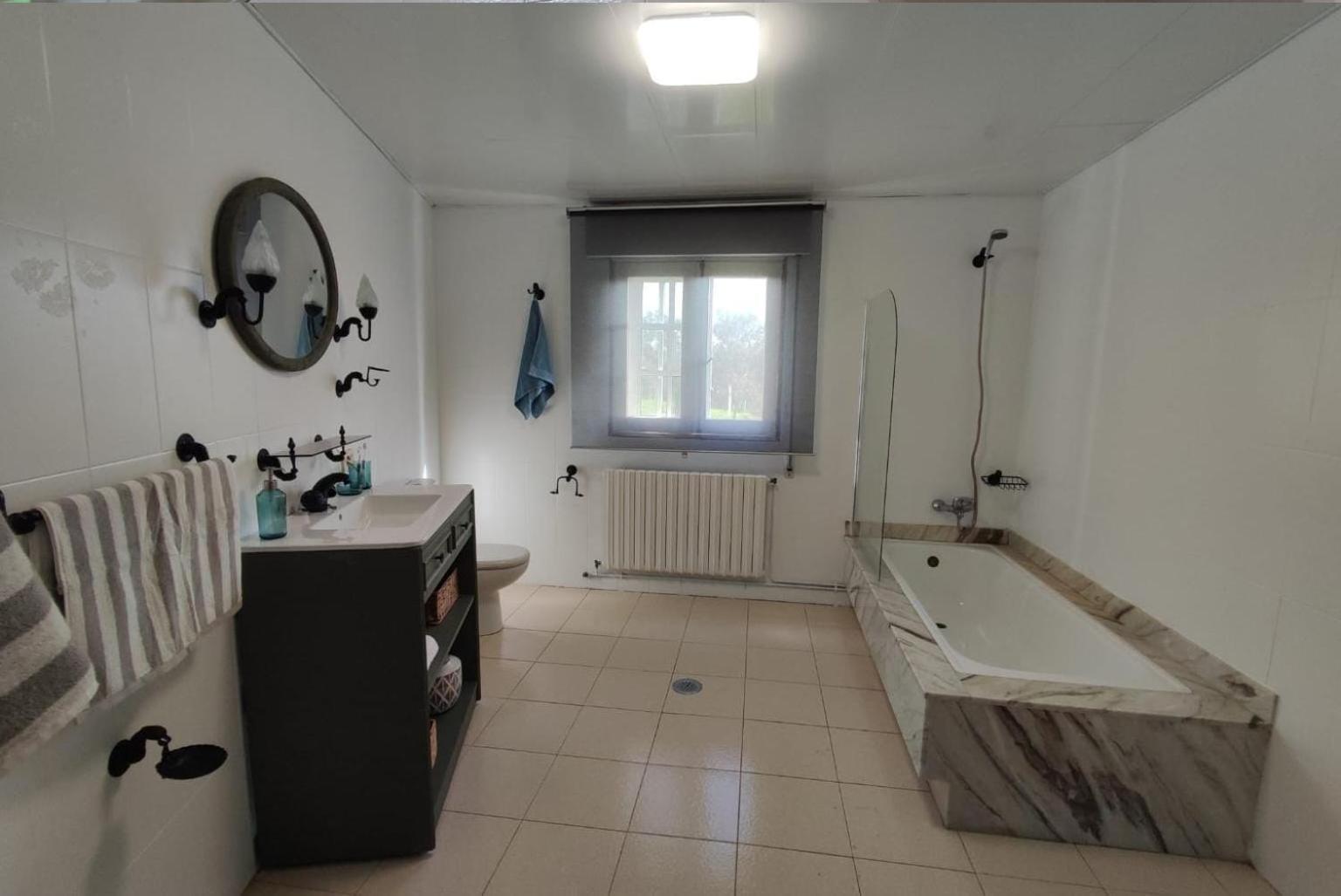 Two-Bedroom House photo 3