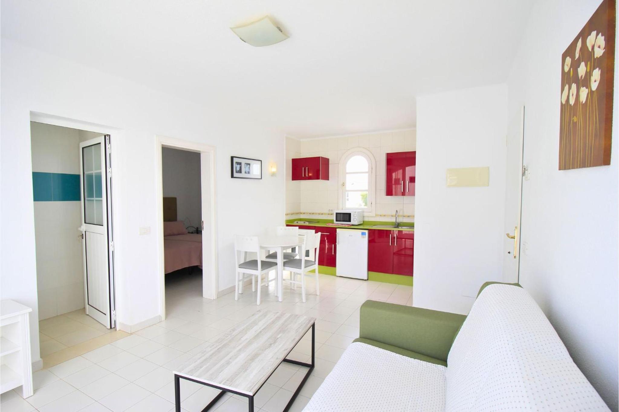 Apartamento de 1 habitación con balcón o terraza.