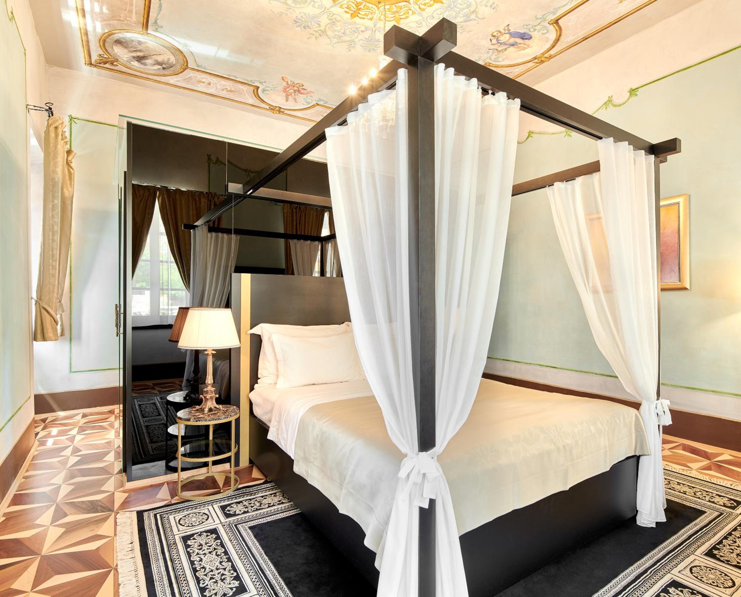 Fresca King Room