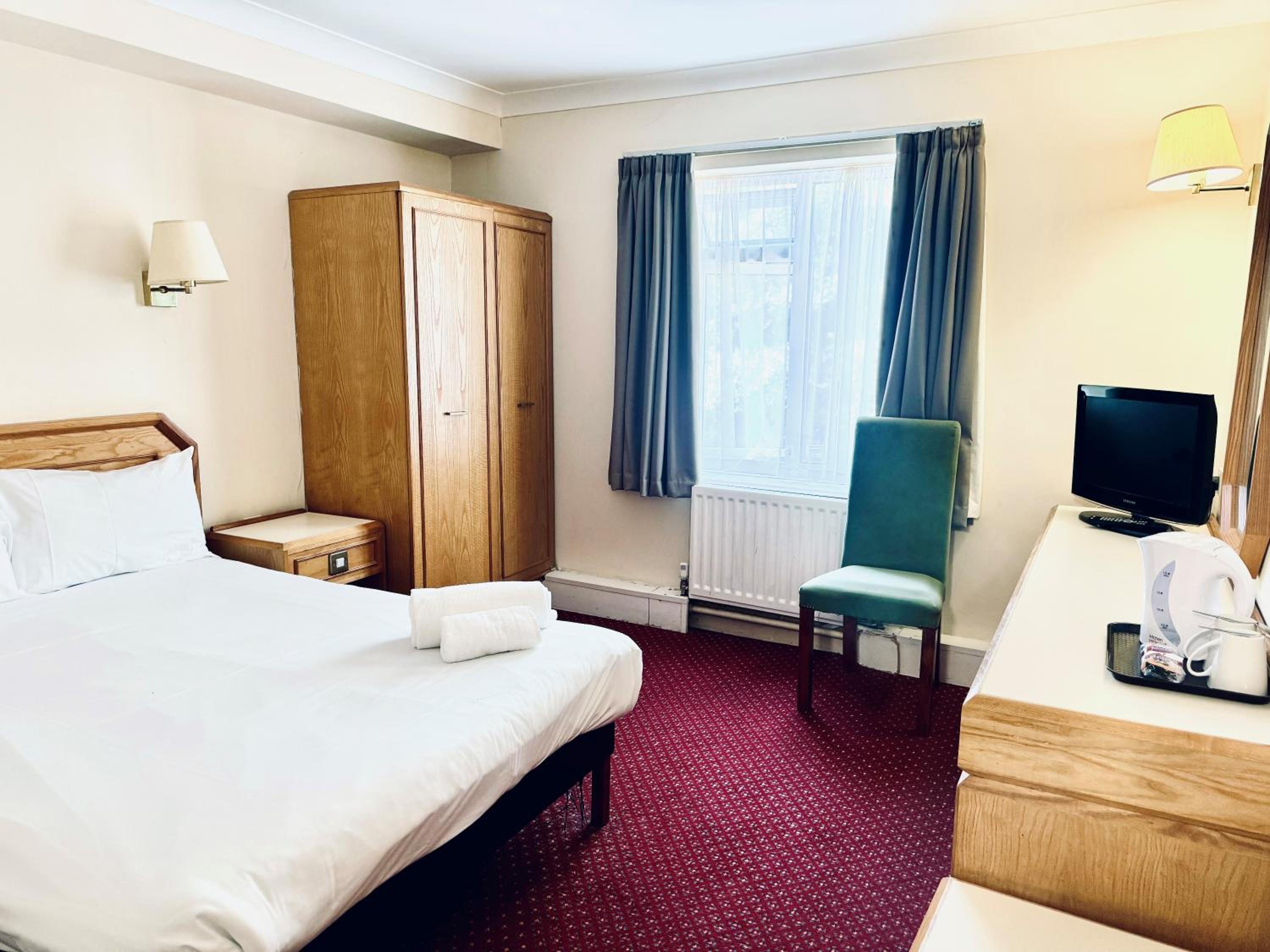Double Room - Photo 2