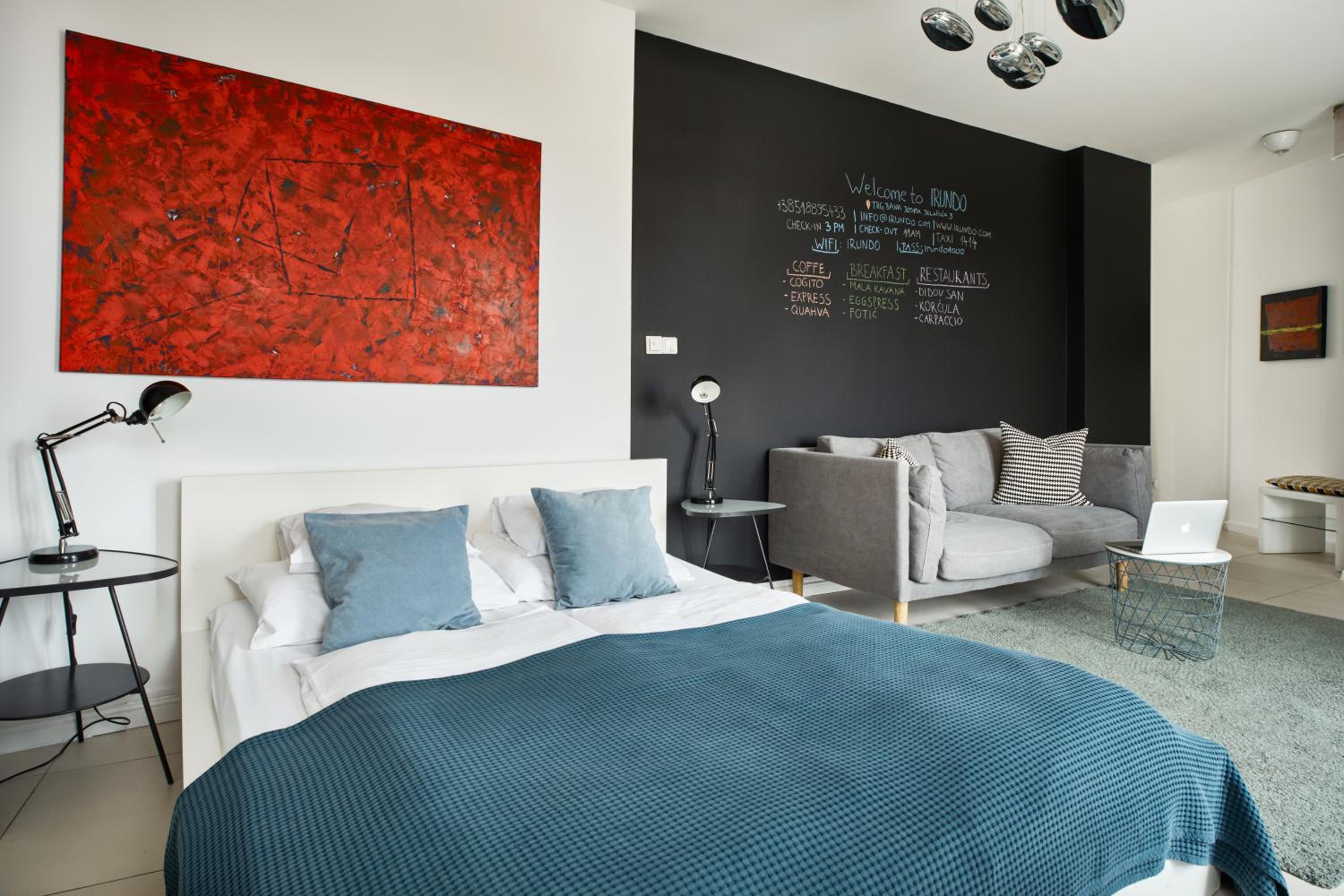 Deluxe Studio Apartment with Balcony - Trg bana Jelacica