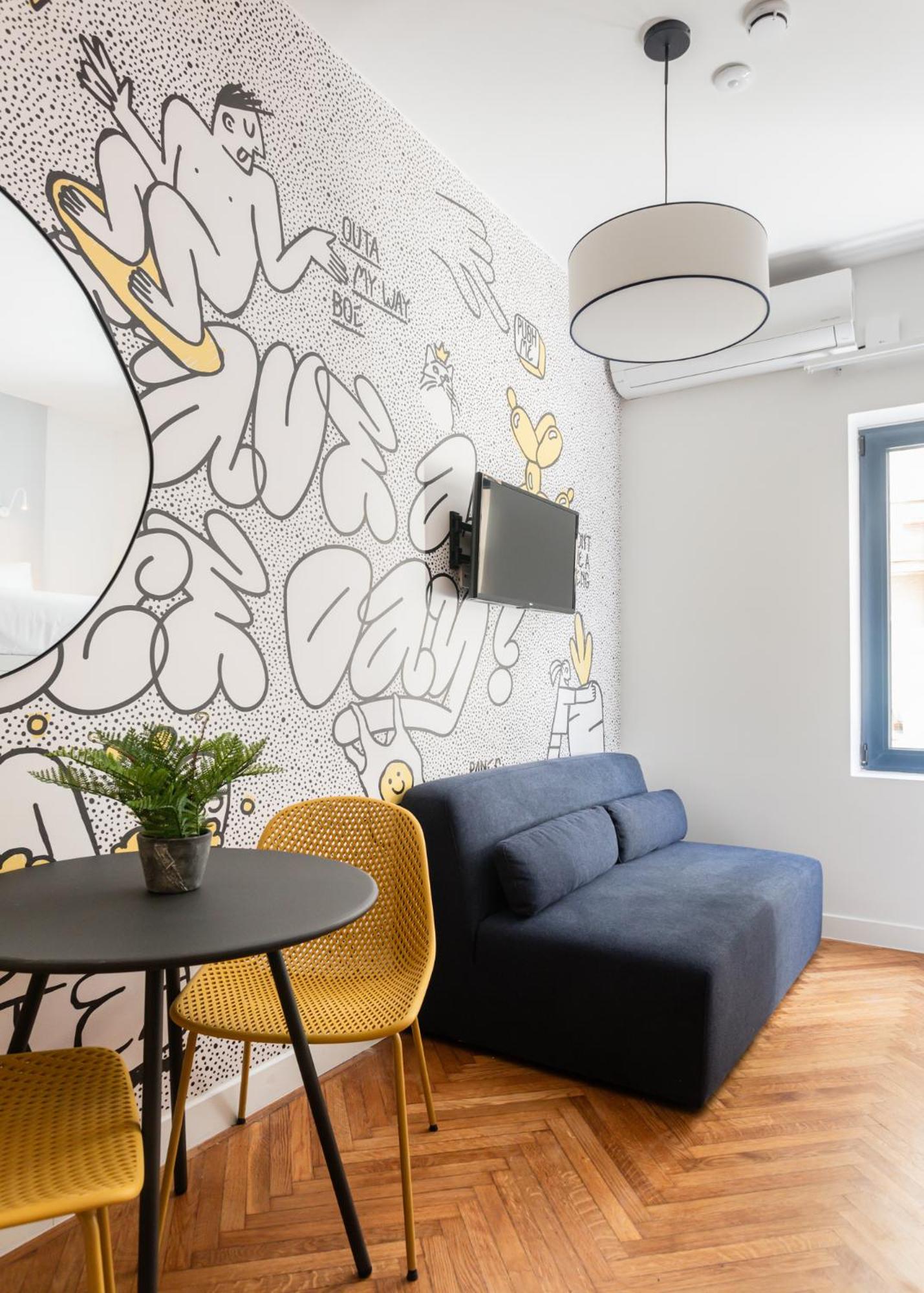 Studio Apartment photo 1