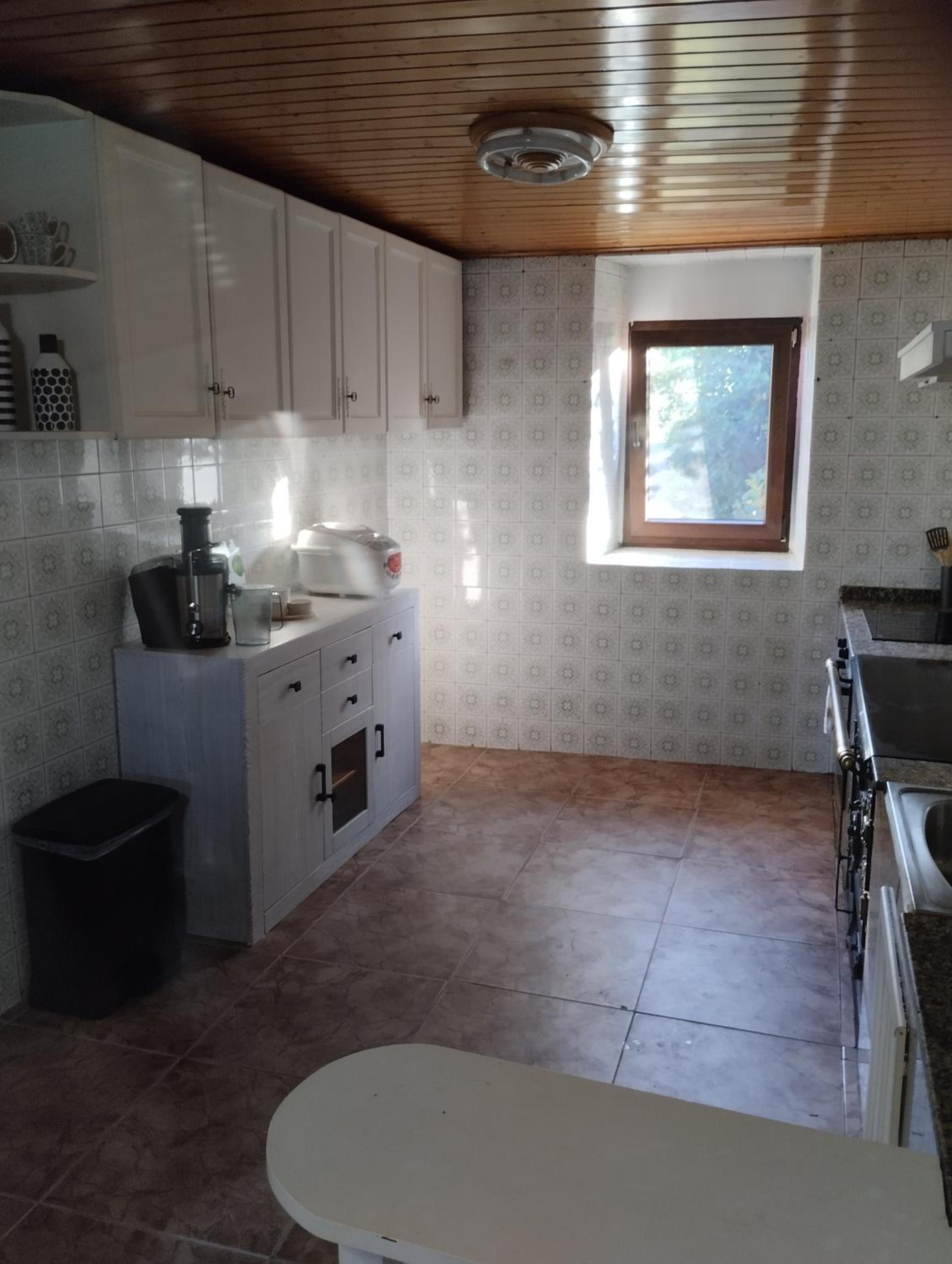 Three-Bedroom House photo 2