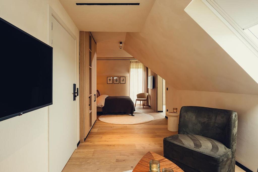 Deluxe Family Suite photo 1