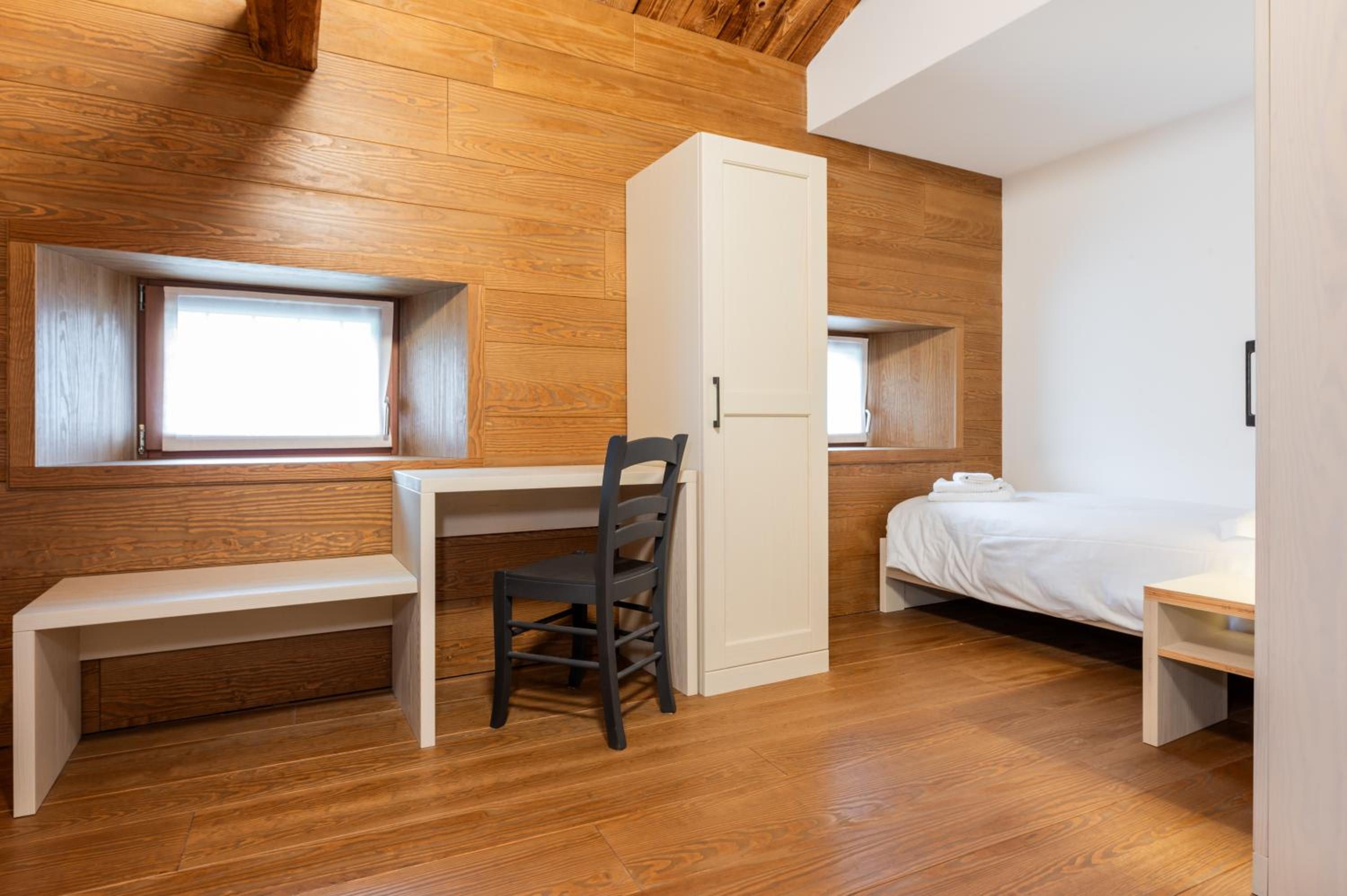Deluxe Apartment - Photo 2