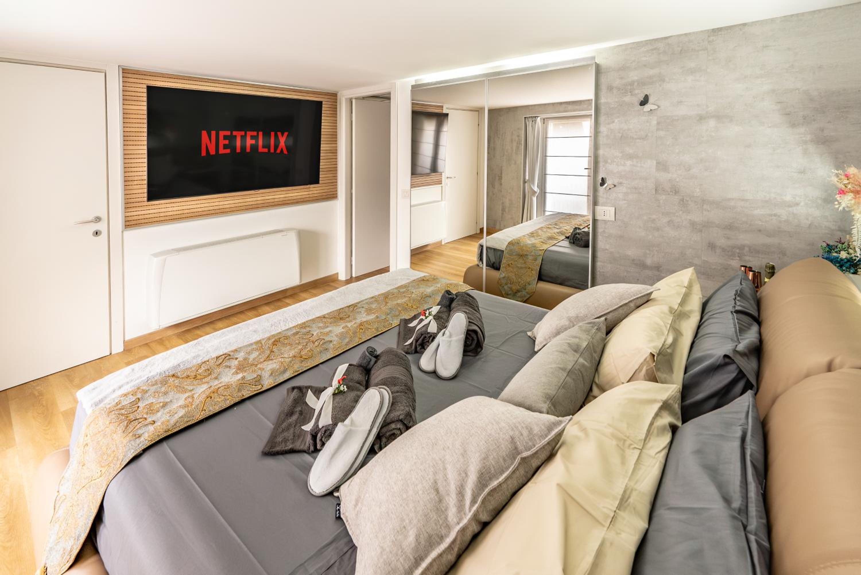 Two-Bedroom Deluxe Apartment