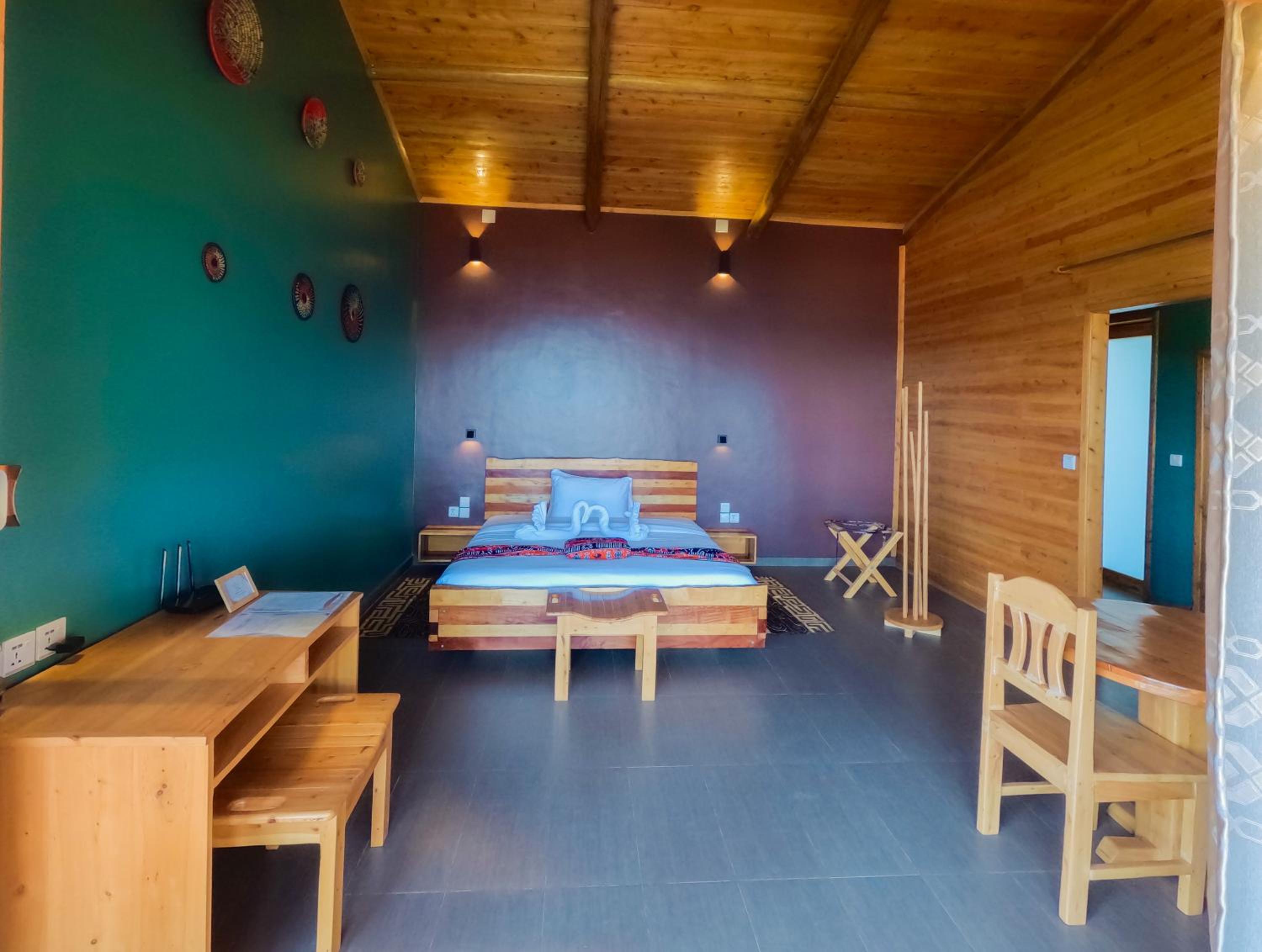 Deluxe Room (2 Adults + 1 Child) photo 1