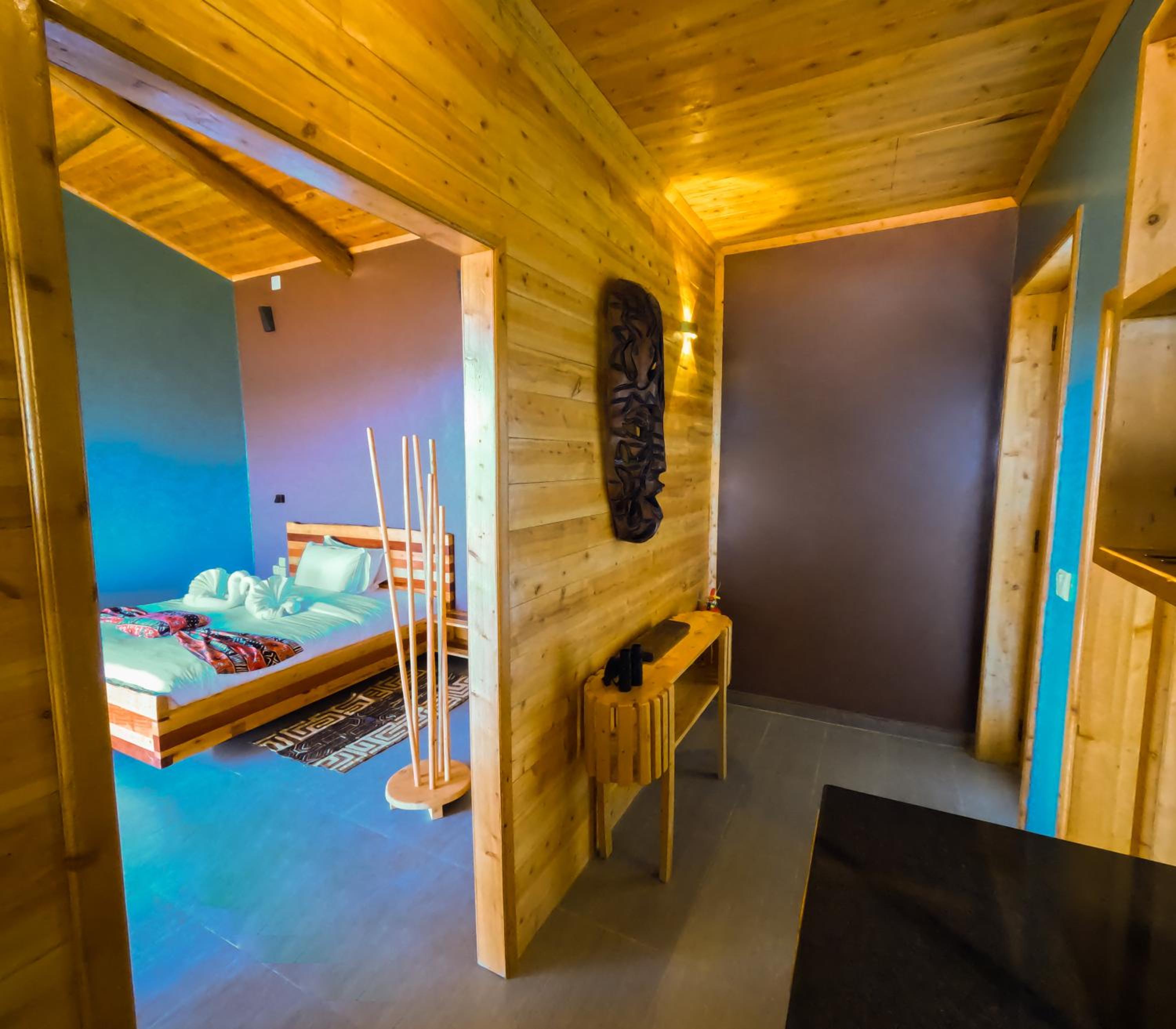 Deluxe Room (2 Adults + 1 Child) photo 2