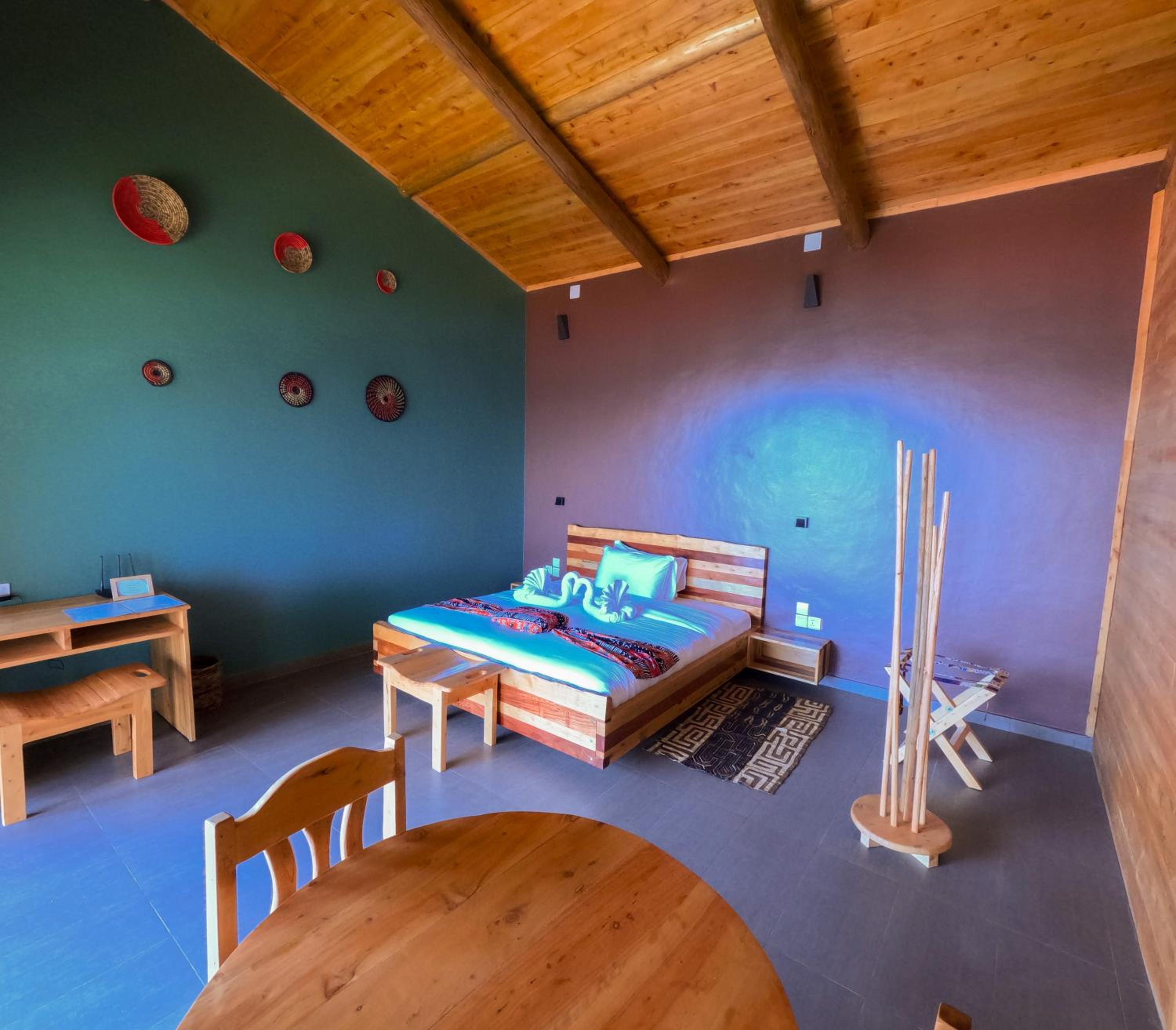 Deluxe Room (2 Adults + 1 Child) photo 3