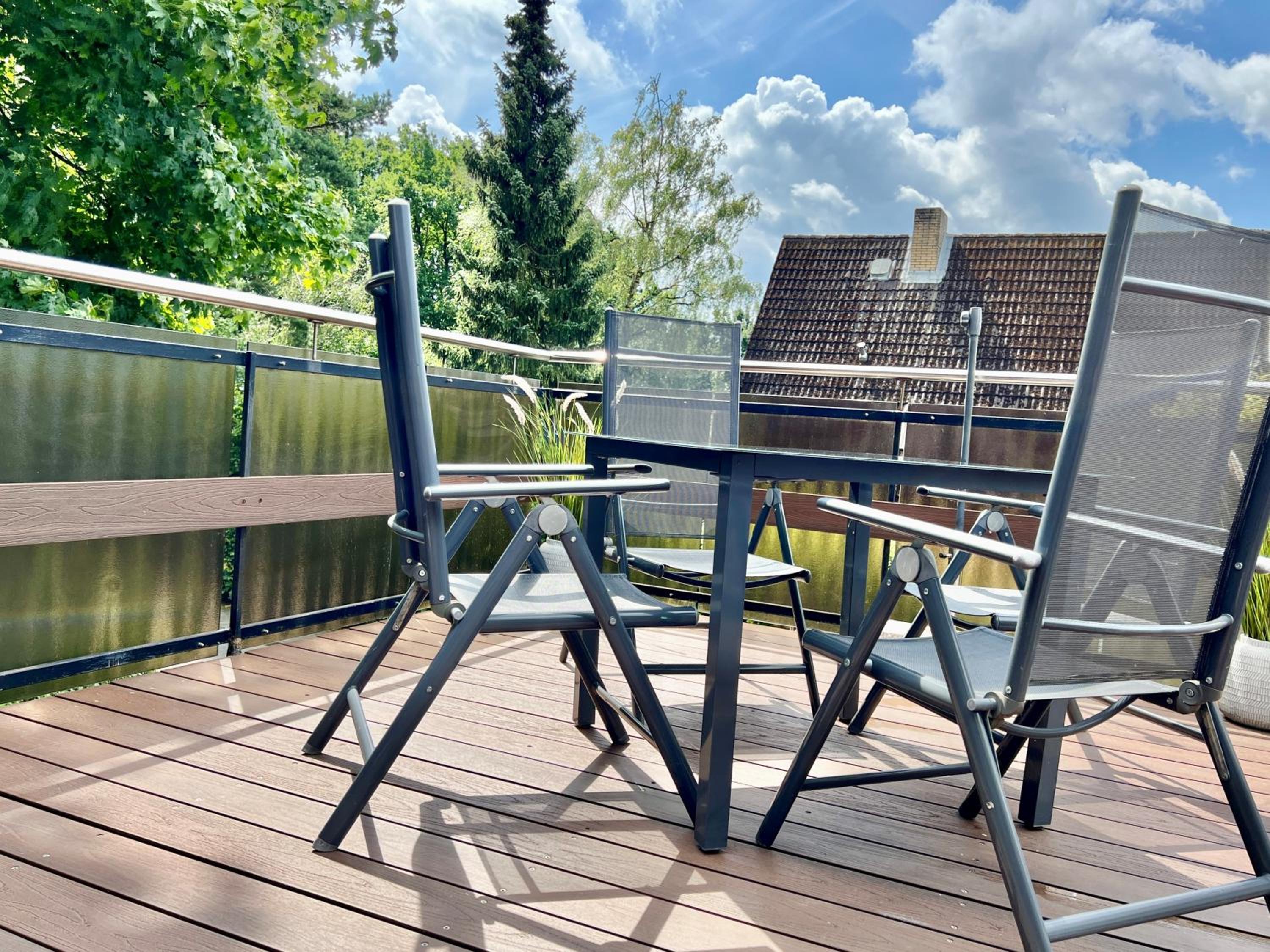 Apartment with Balcony - Photo 31