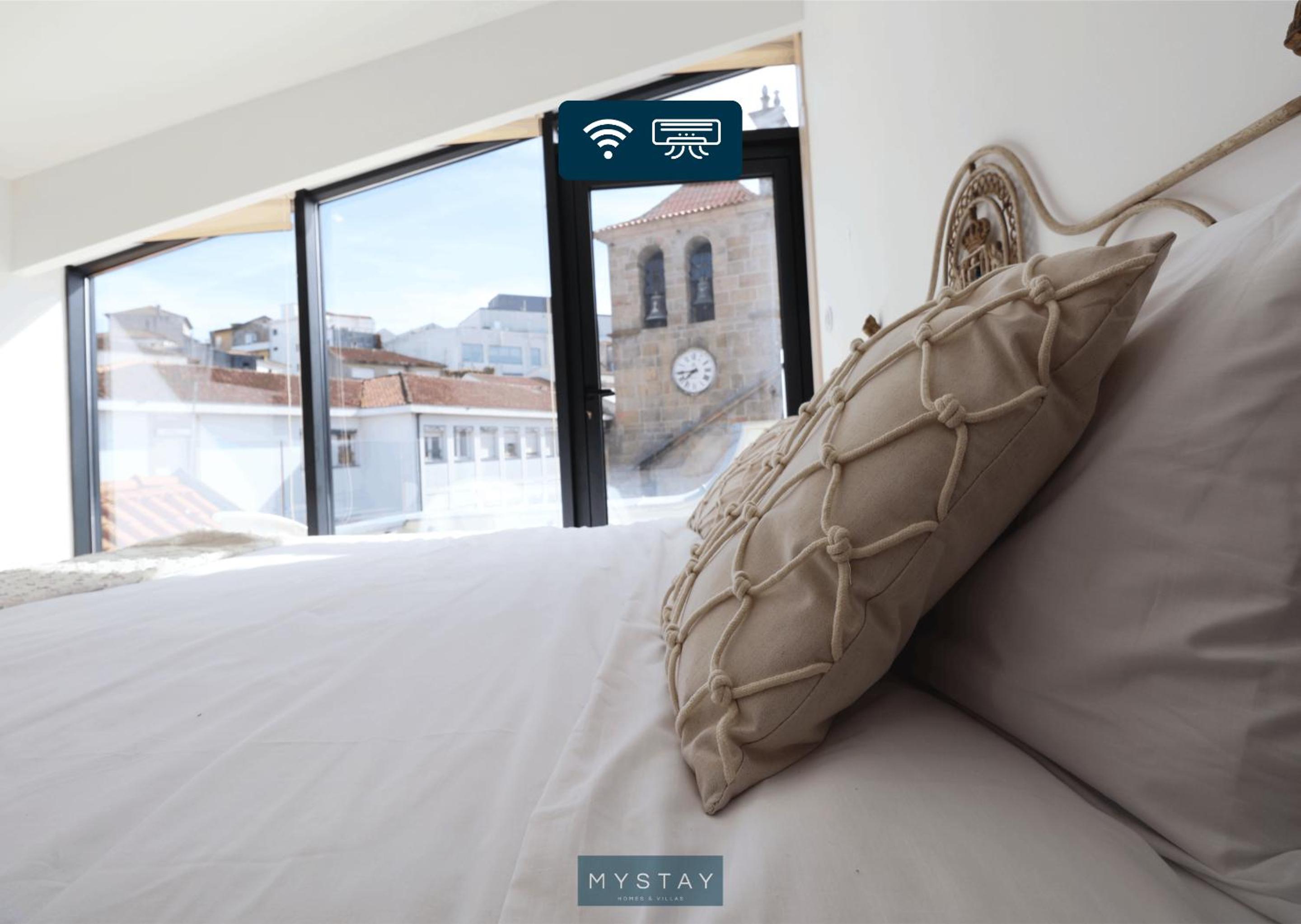 Deluxe Double or Twin Room with Balcony