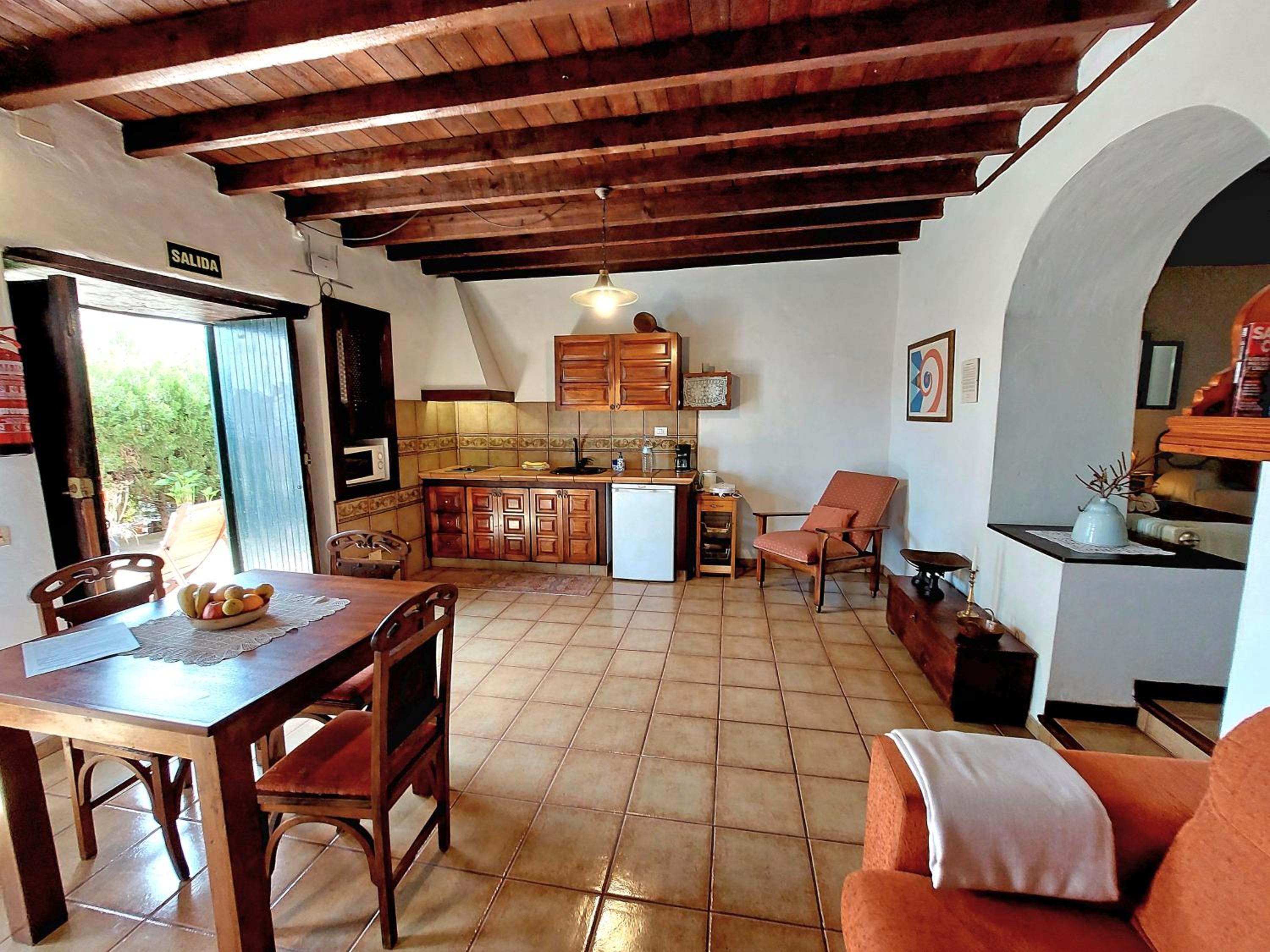 One-Bedroom House photo 2