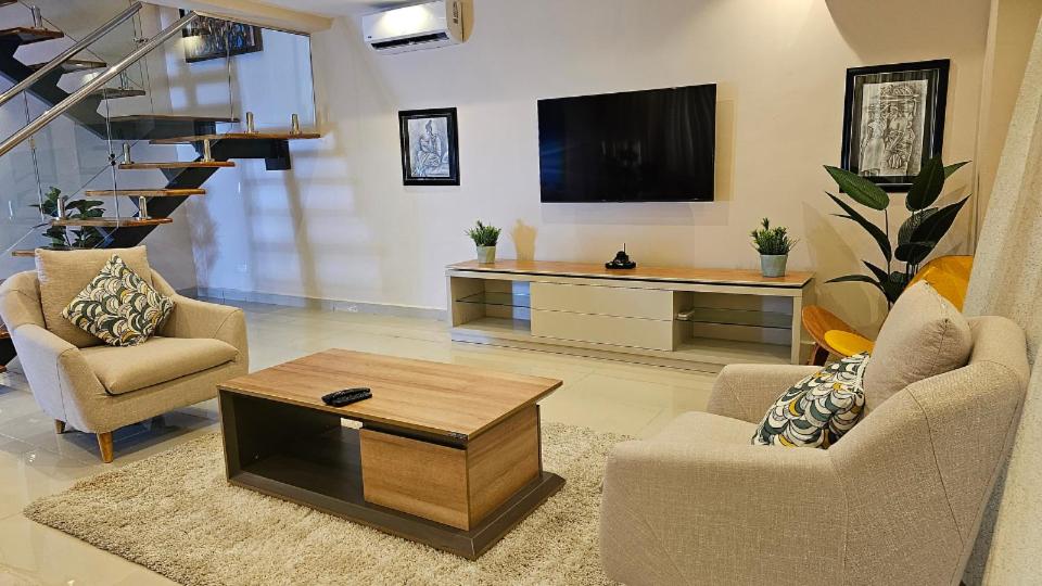 Two-Bedroom Duplex photo 3