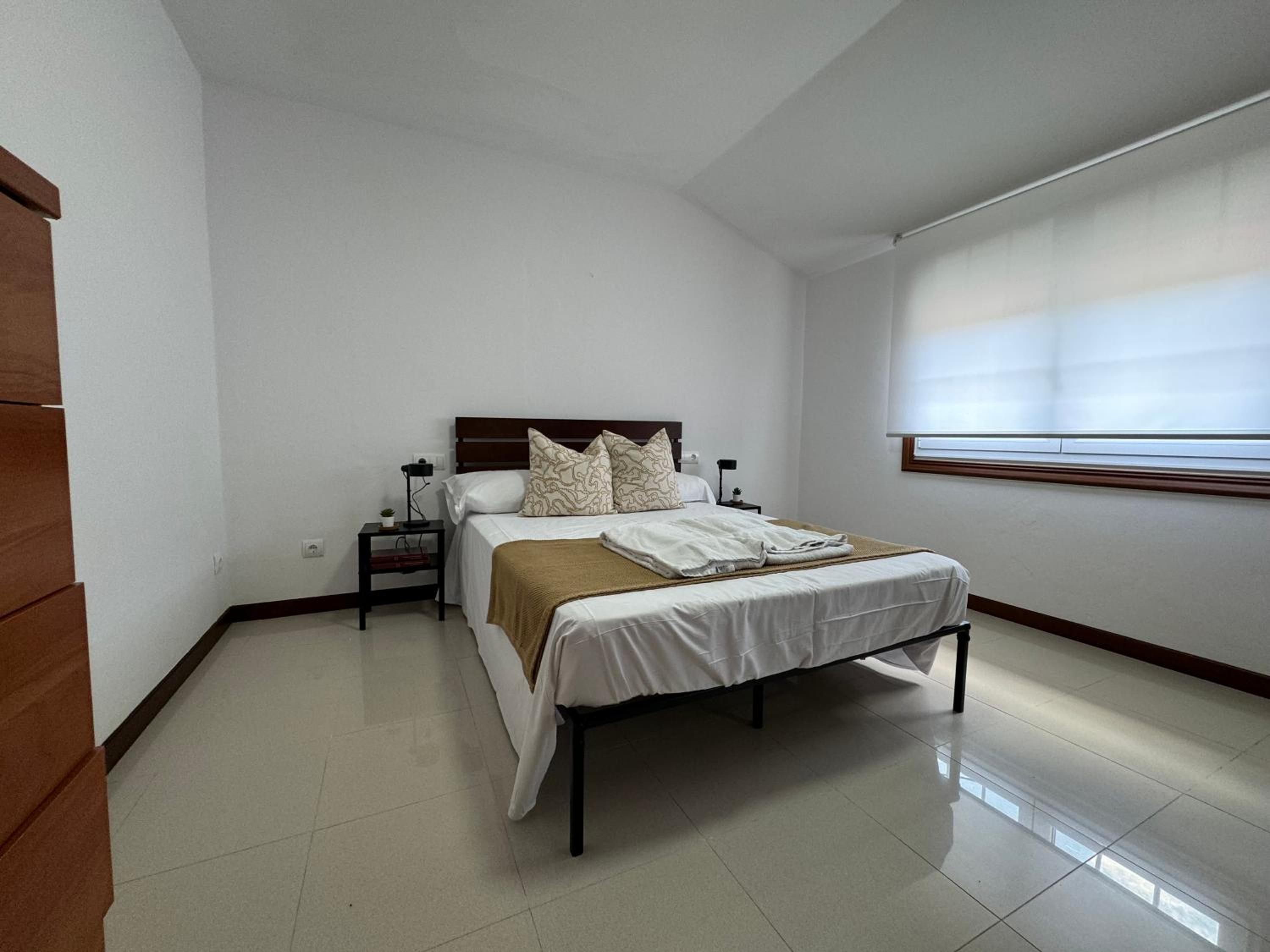 Three-Bedroom House photo 3
