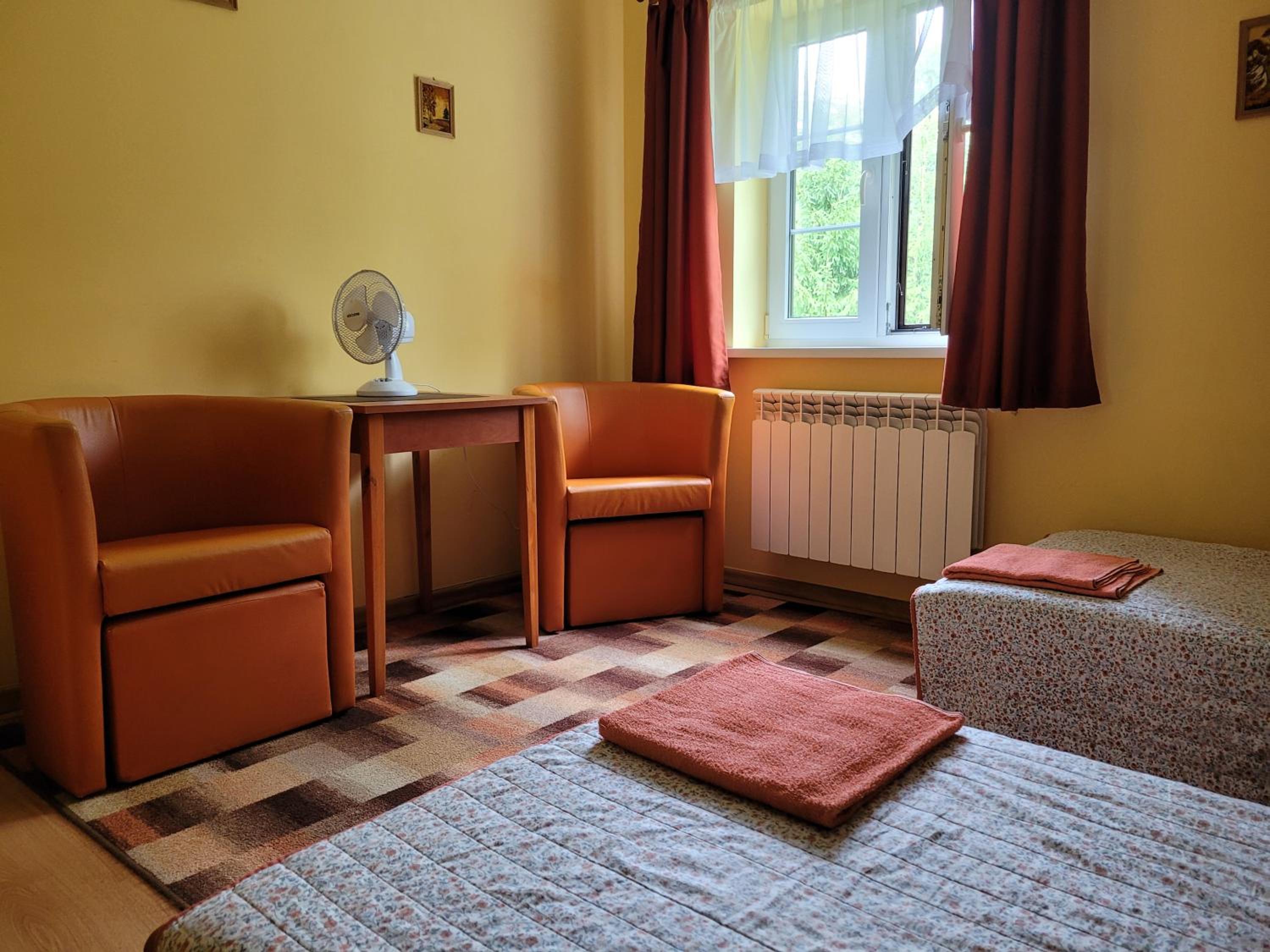 Standard Twin Room with Shared Bathroom