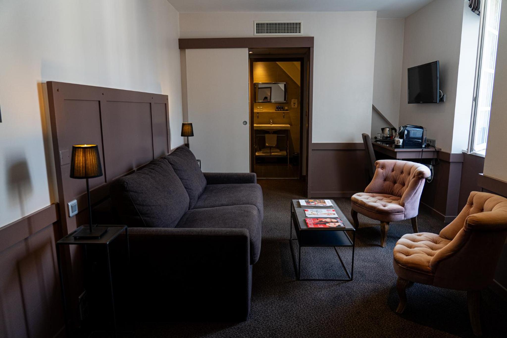 Suite - Photo 4