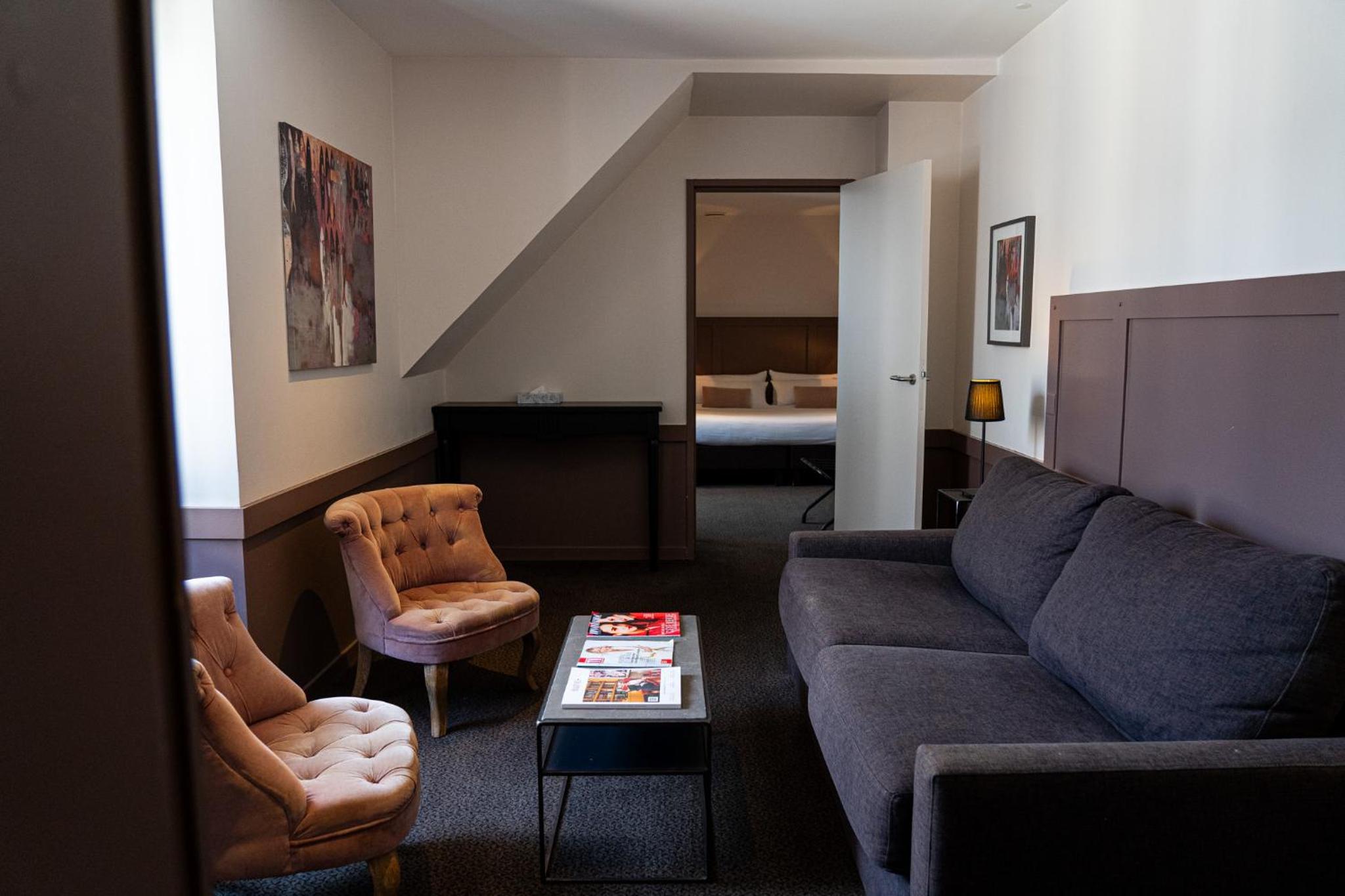 Suite - Photo 3