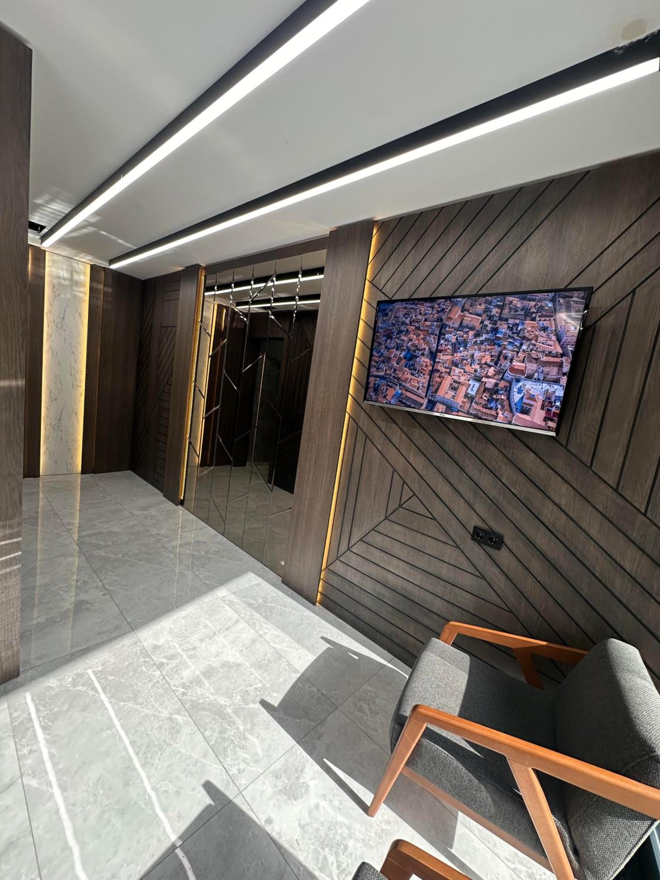 Two-Bedroom Apartment with Balcony photo 1