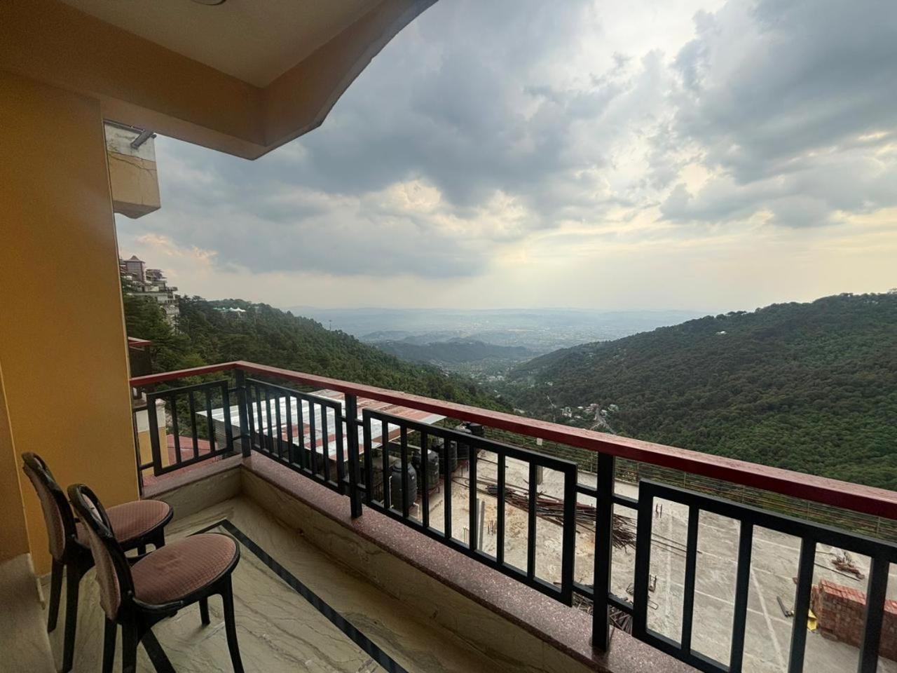 Double Room with Balcony - Photo 5