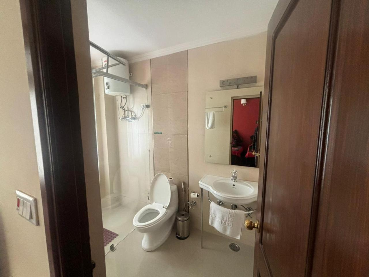 Double Room with Balcony - Photo 2