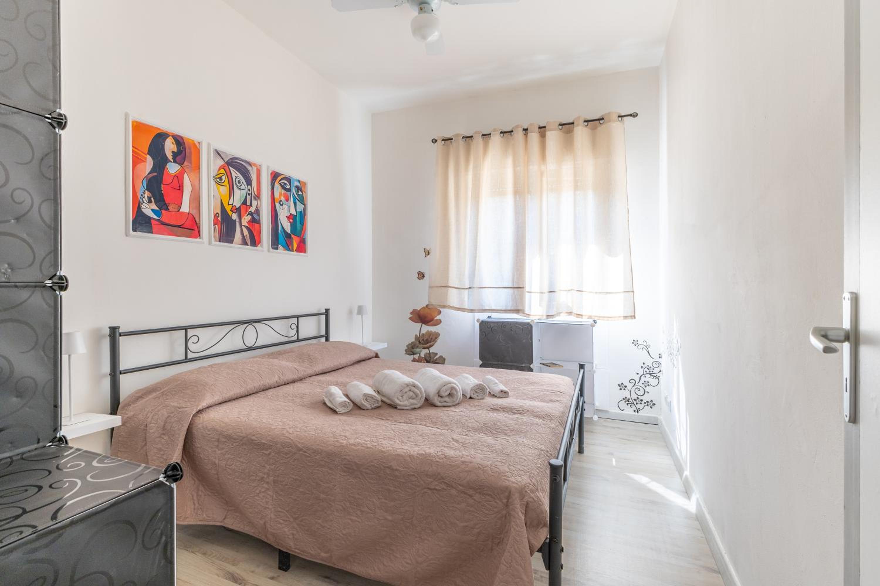 Three-Bedroom Apartment with Mountain View