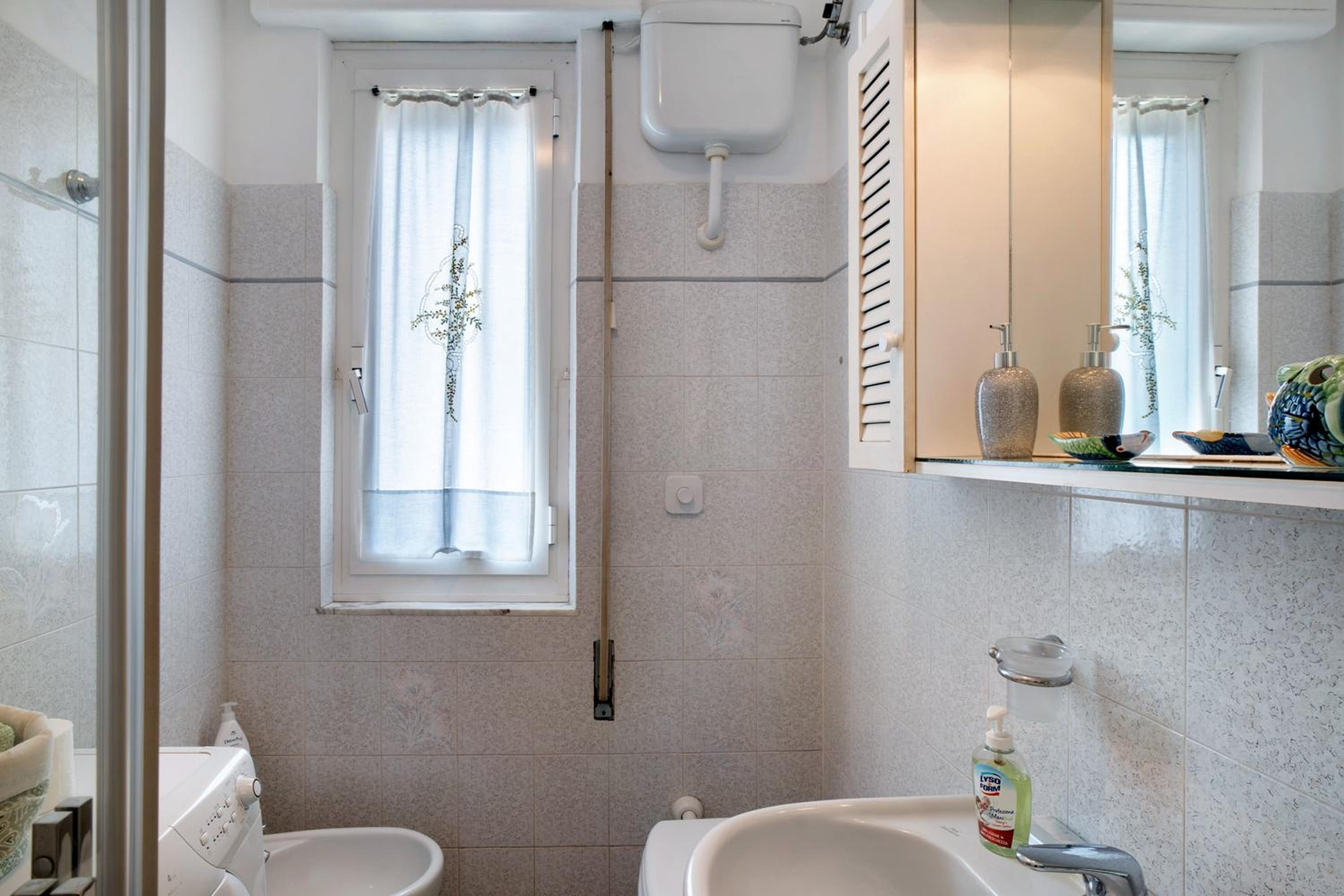 Two-Bedroom Deluxe Apartment with Ocean View photo 2