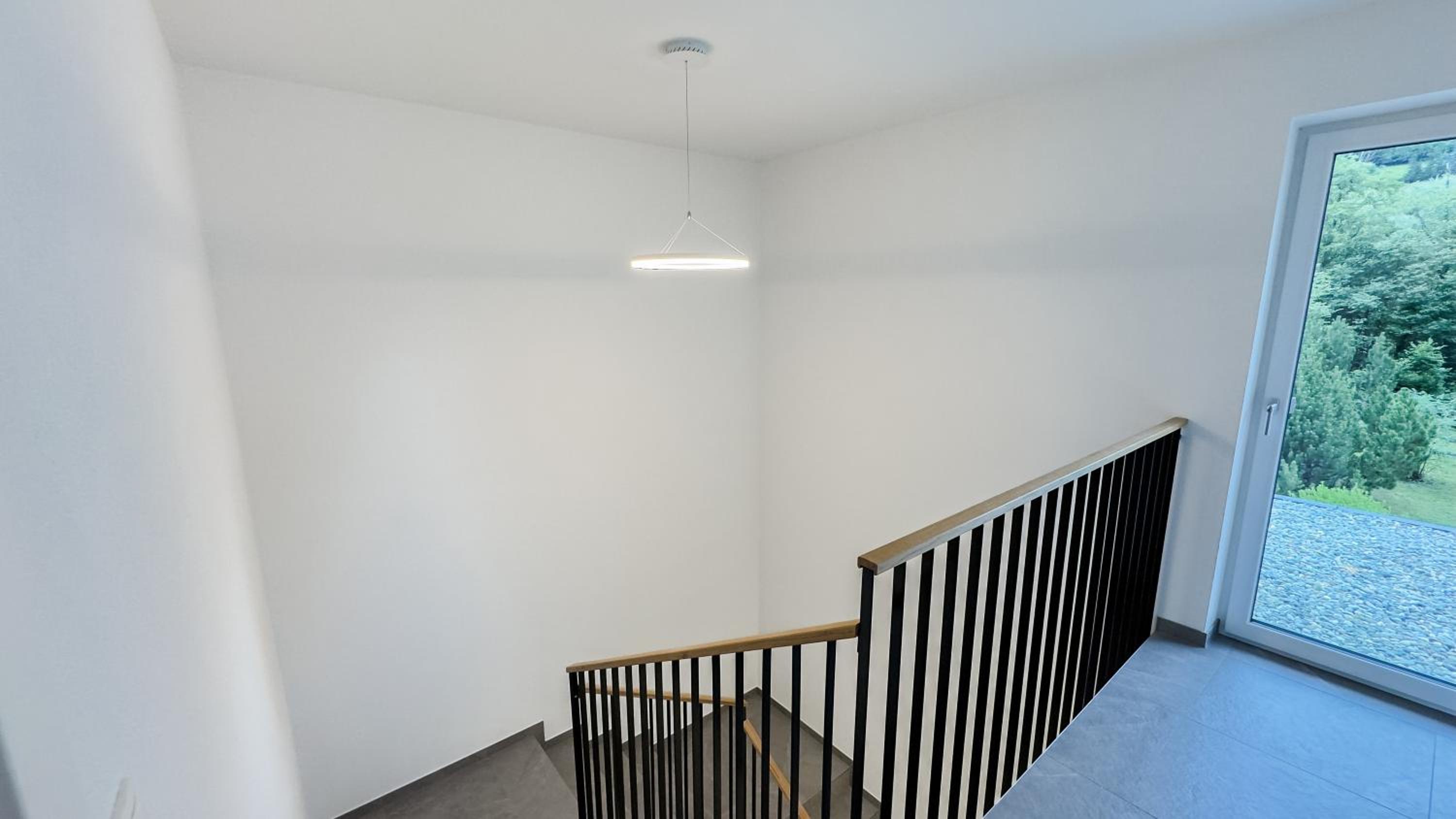 Three-Bedroom Apartment with Mountain View photo 2
