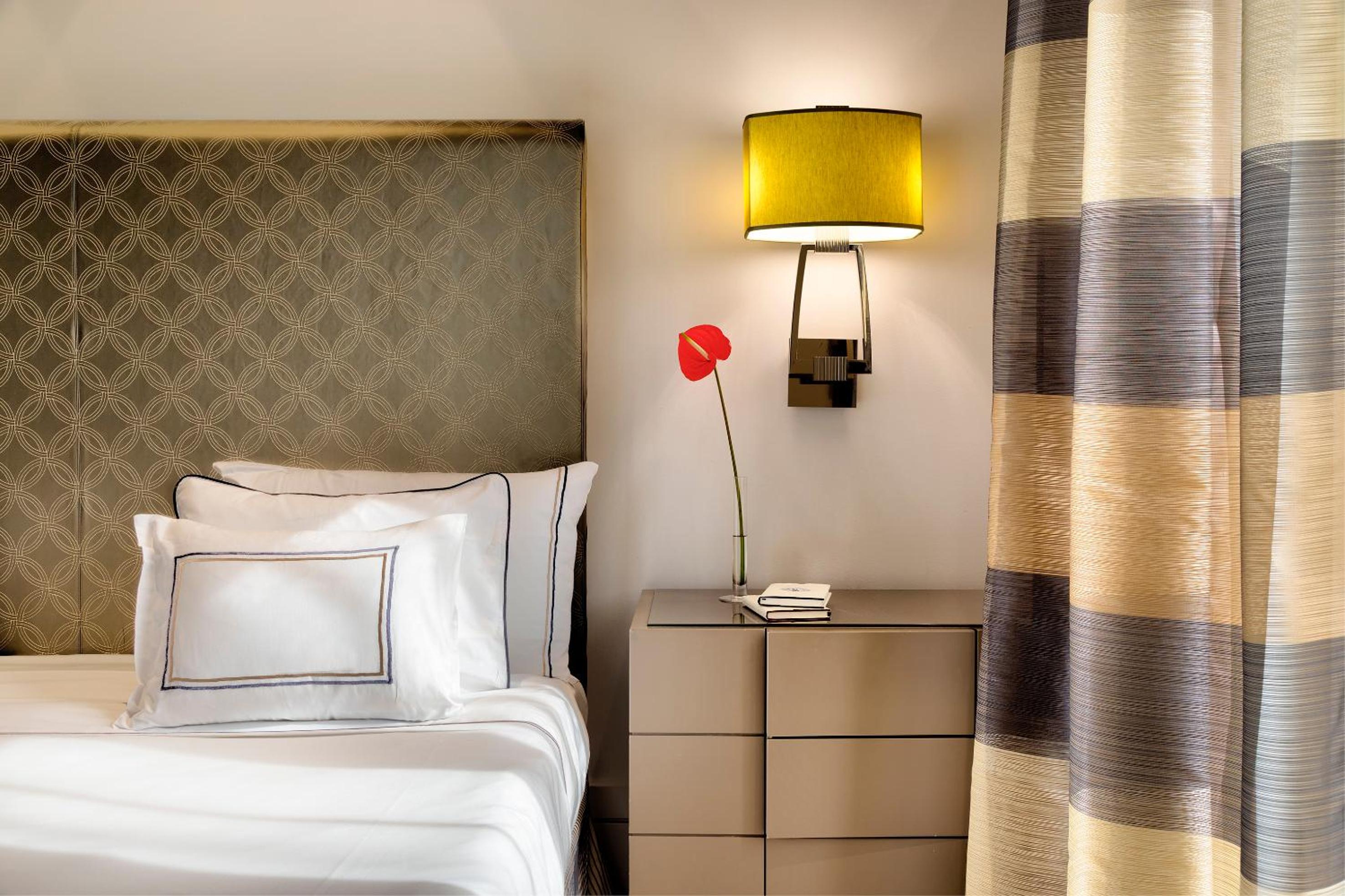 Grand Suite with Terrace and Spa Access - Photo 4