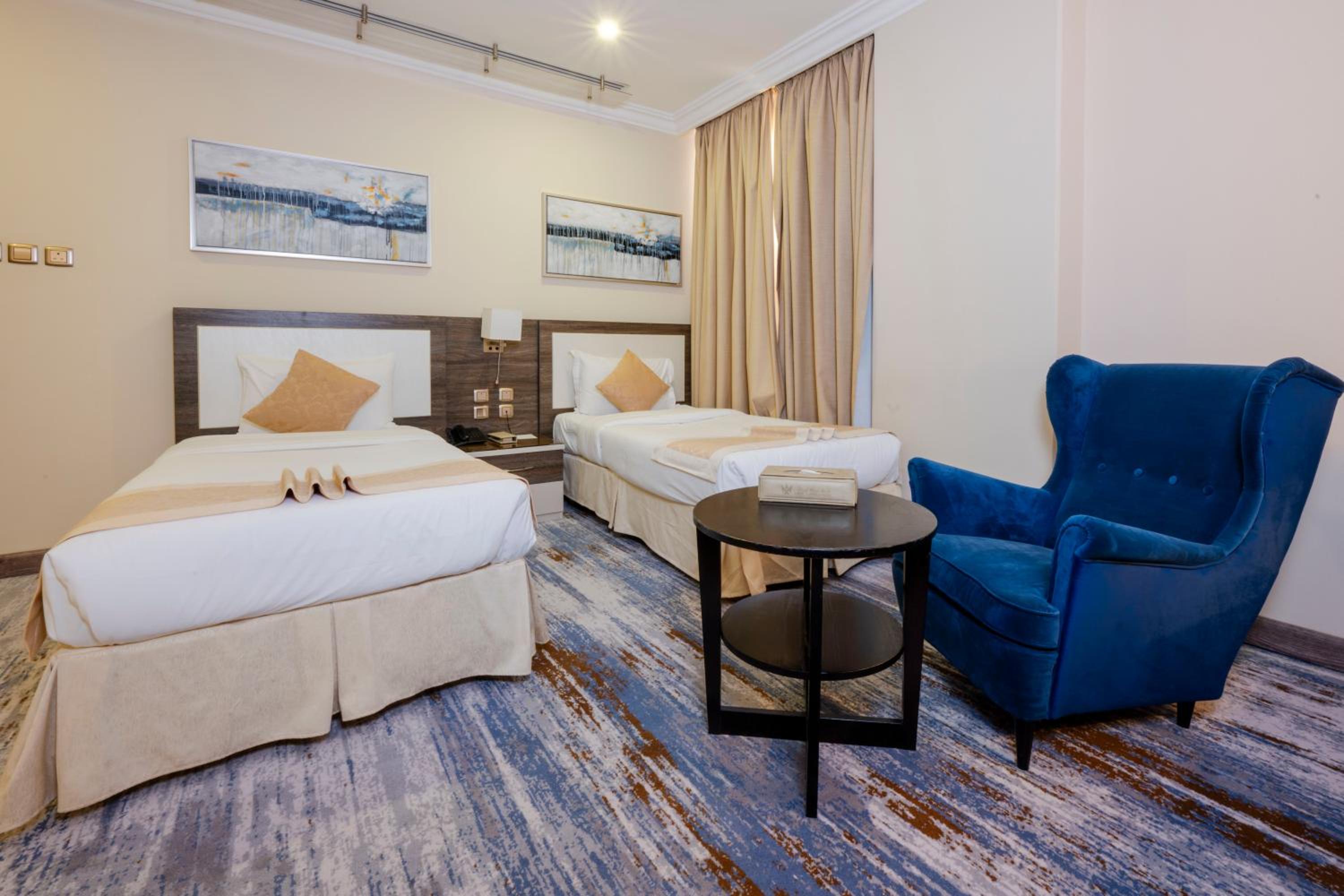 Executive Suite photo 2
