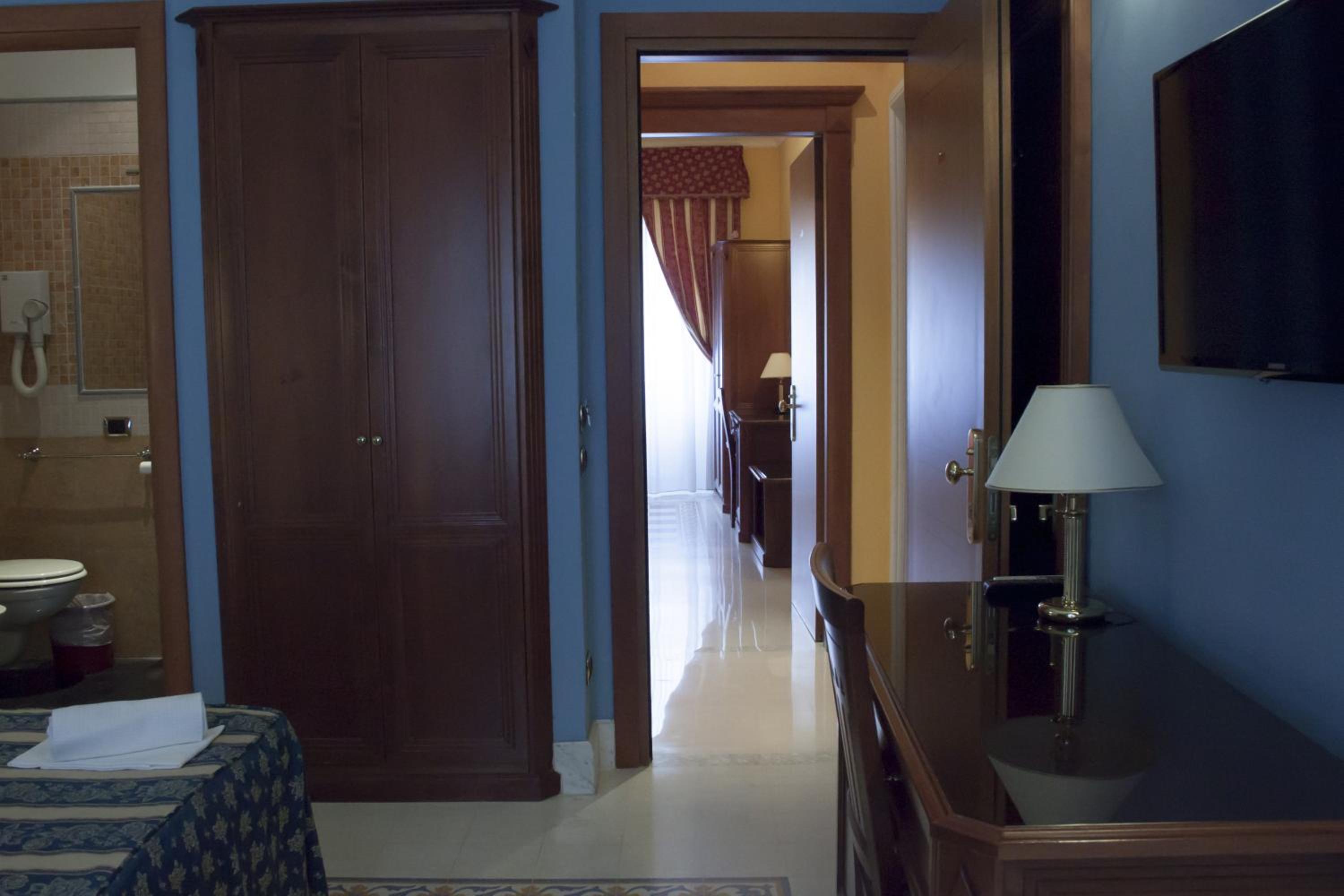 Quadruple Room photo 2