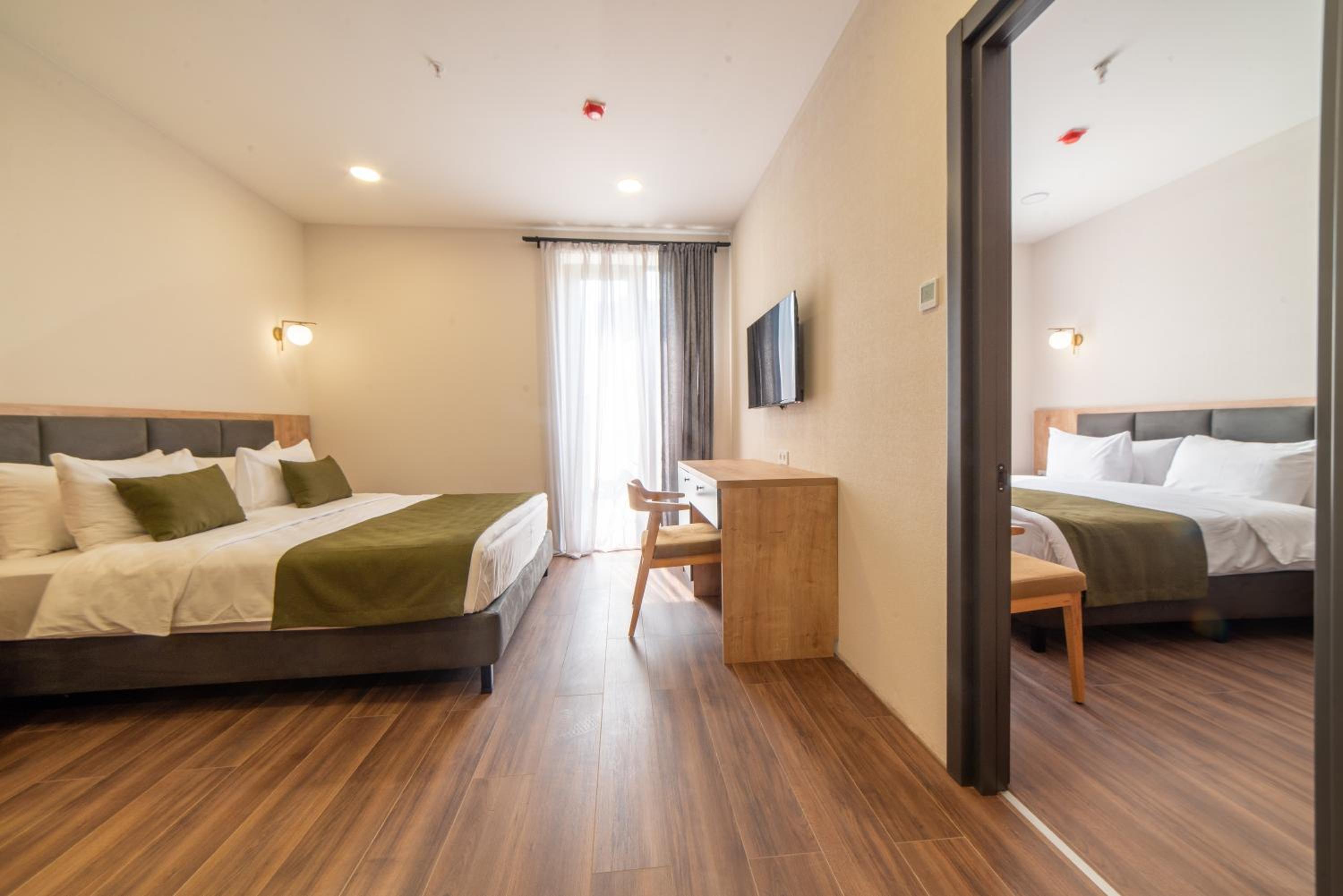 Two-Bedroom Suite - Photo 2