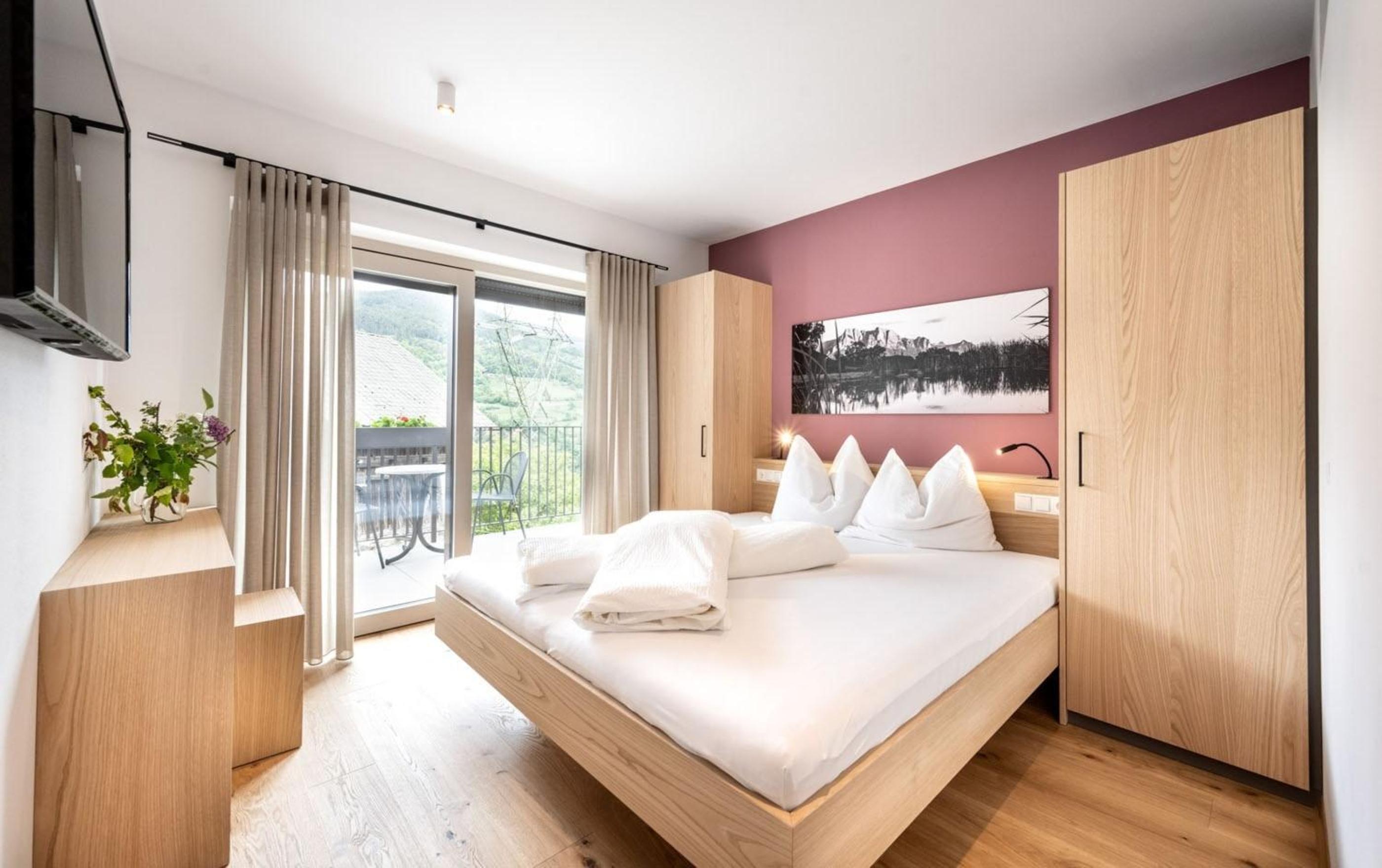 Two-Bedroom Apartment with Mountain View