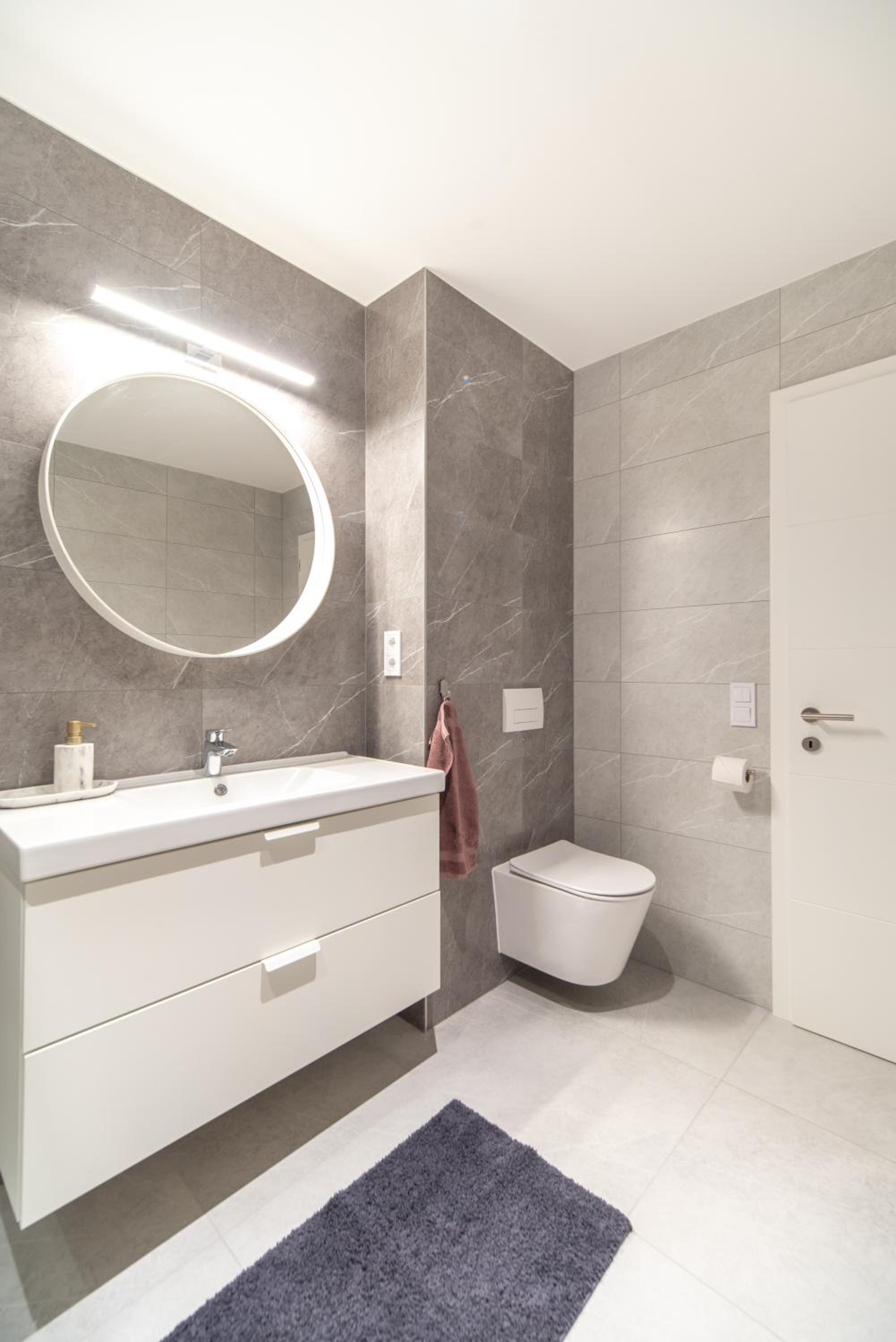 One-Bedroom Apartment with Terrace photo 2