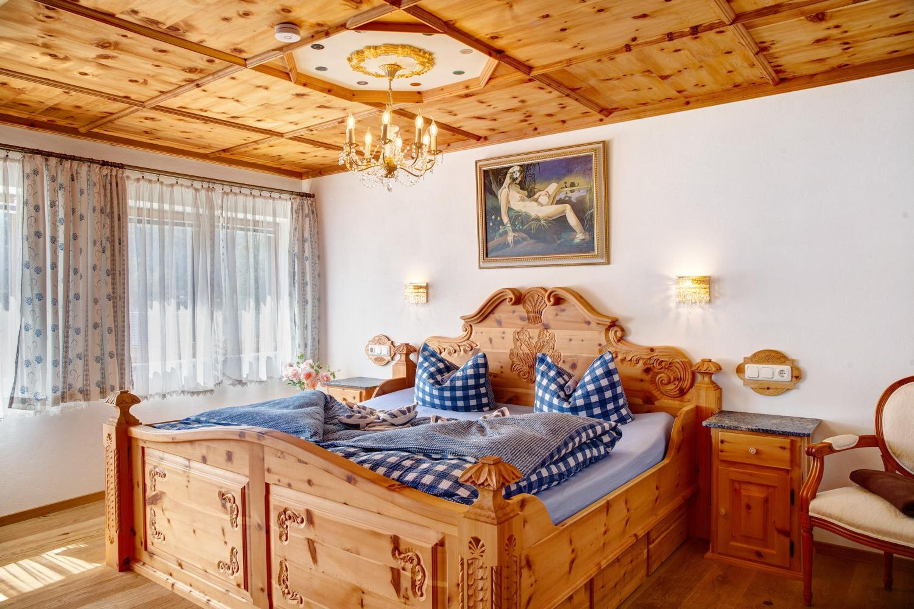 Three-Bedroom Apartment with Mountain View