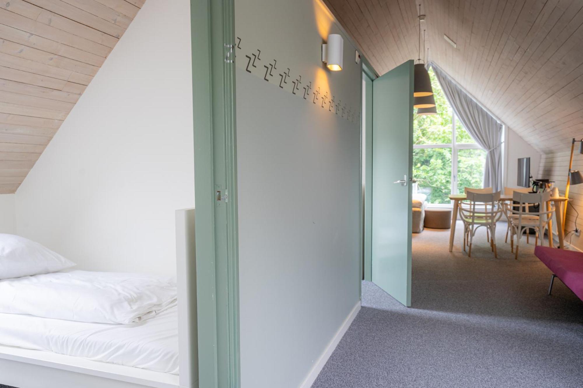 Family Studio - Photo 2
